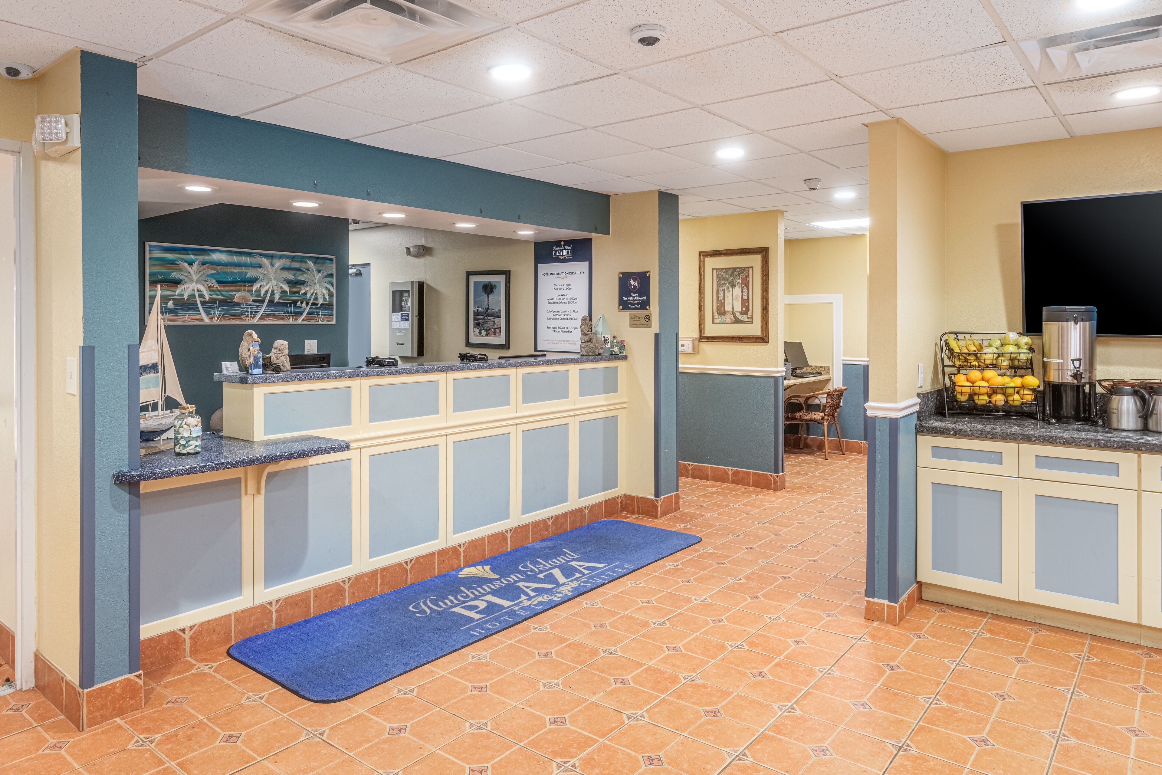 Hutchinson Island Plaza Hotel & Suites