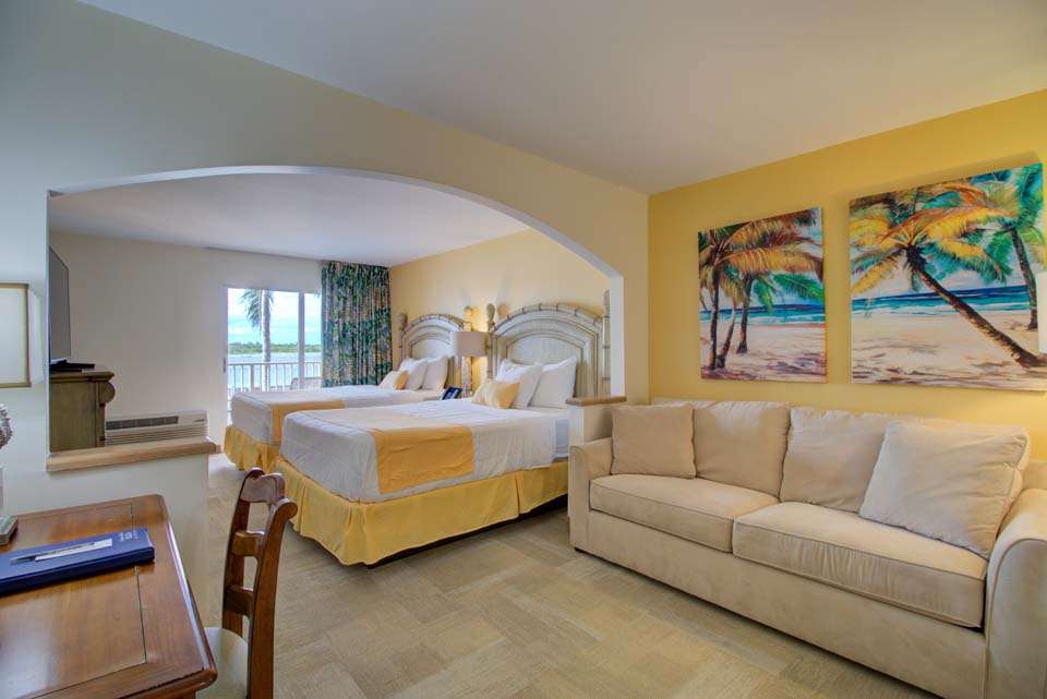 Hutchinson Island Plaza Hotel & Suites