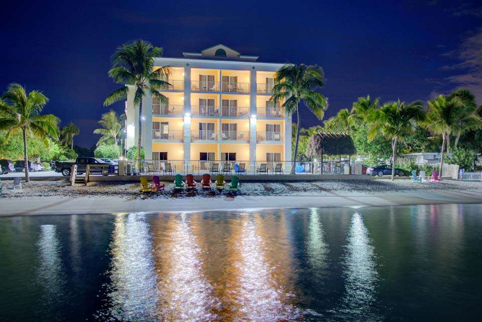 Hutchinson Island Plaza Hotel & Suites