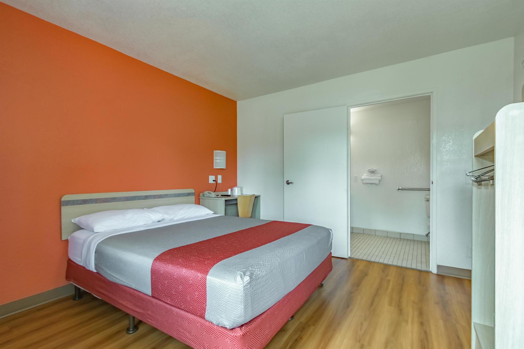Motel 6 Fort Pierce
