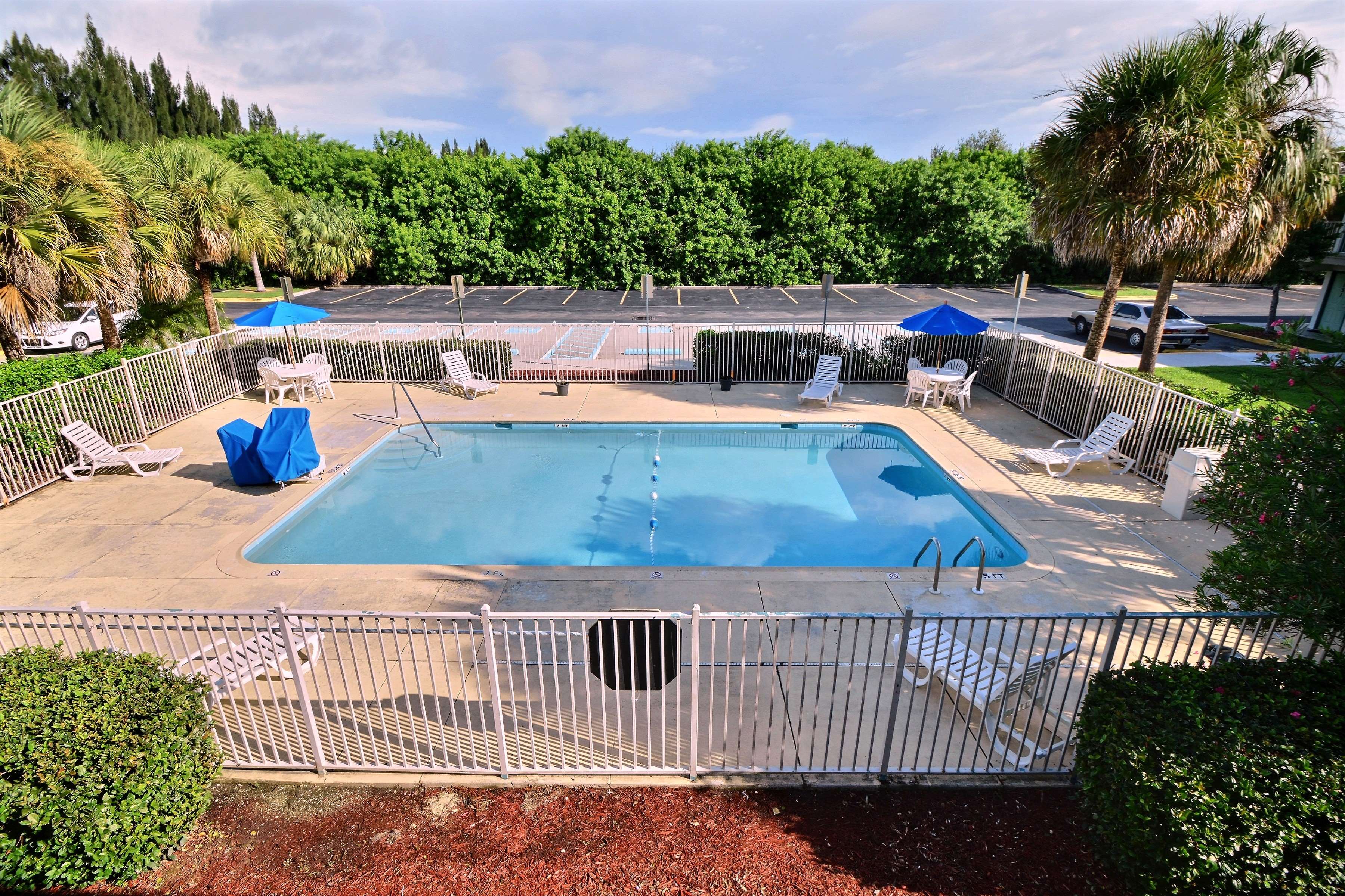 Motel 6 Fort Pierce