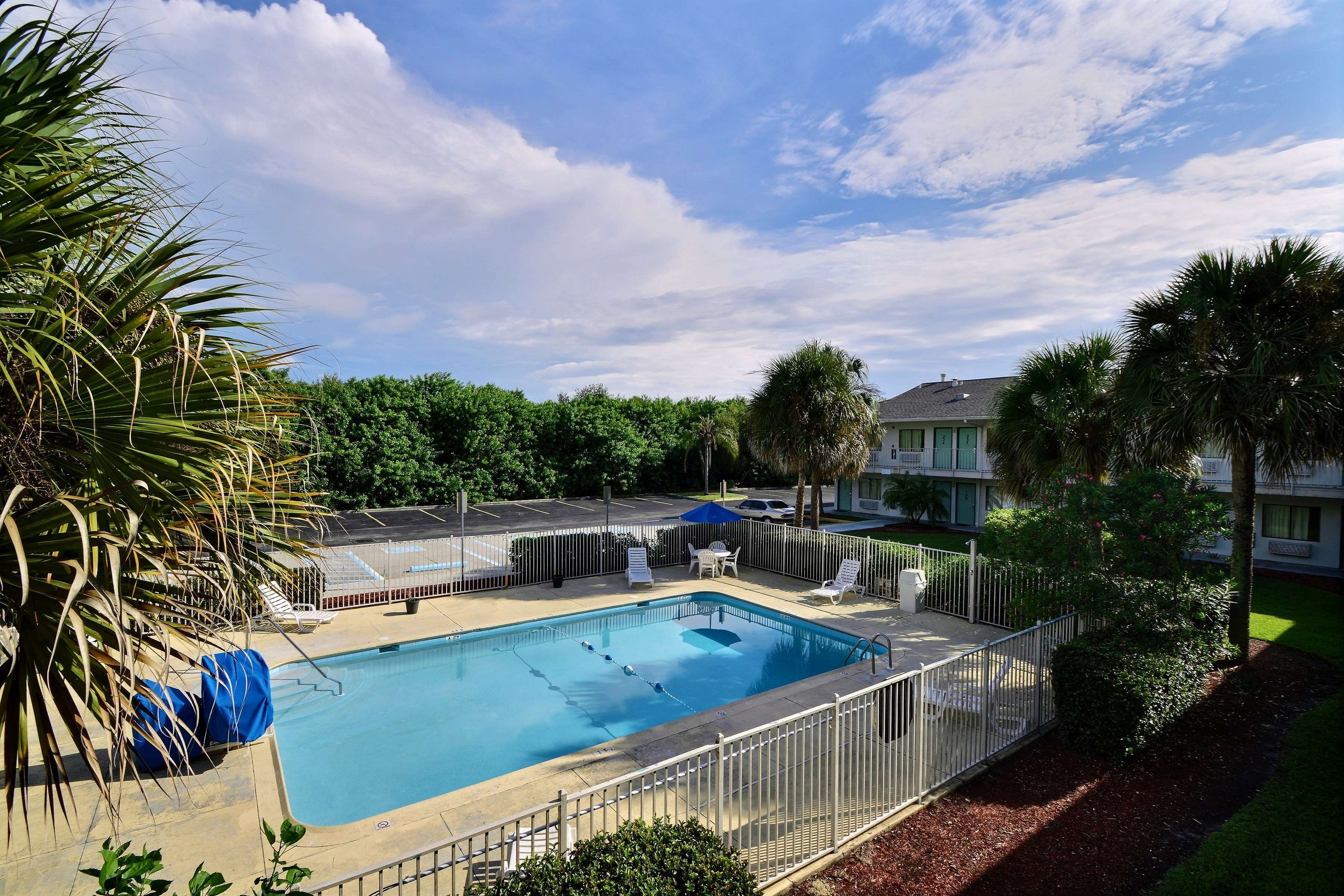 Motel 6 Fort Pierce
