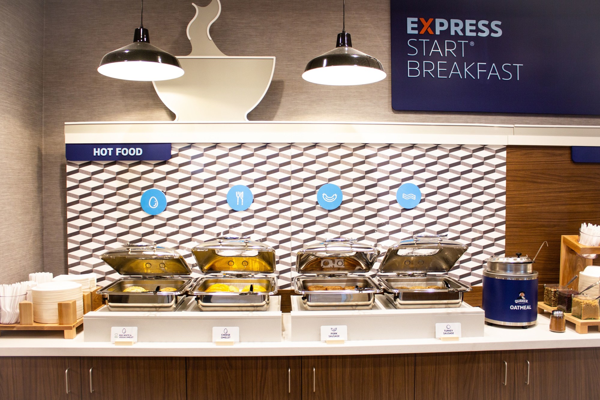Holiday Inn Express & Suites Gainesville I-75