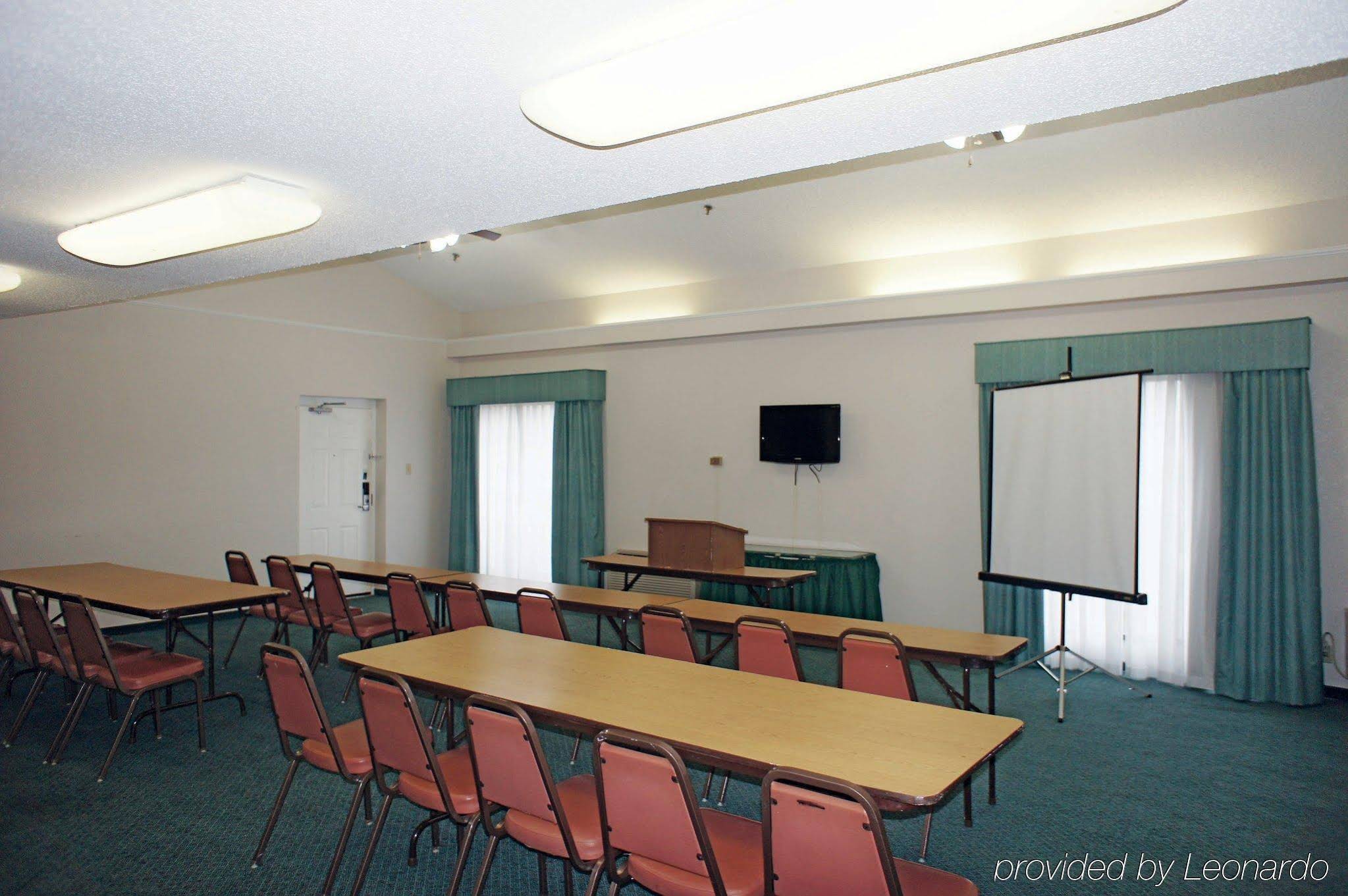 Days Inn by Wyndham Gainesville University I-75