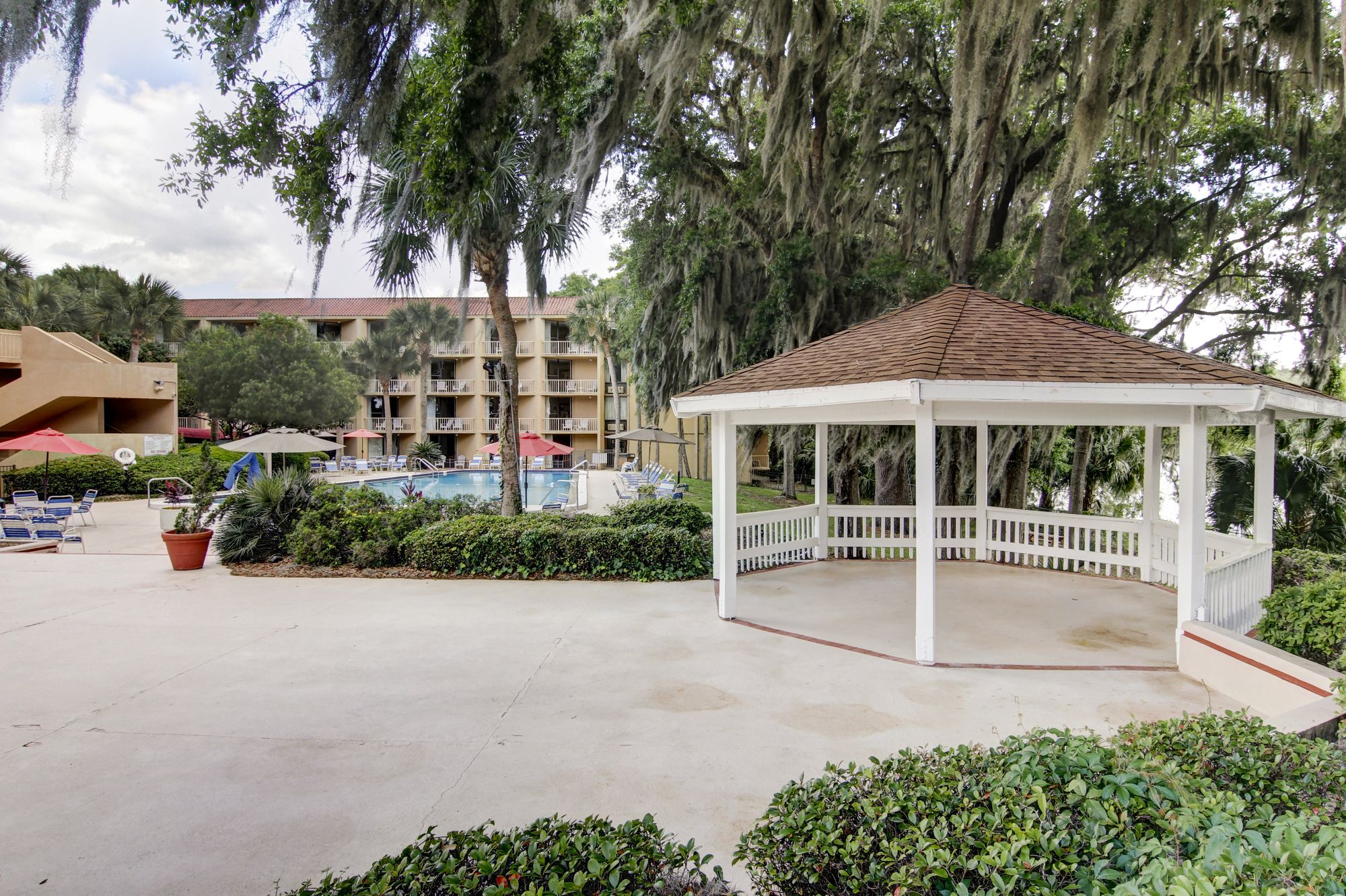 Stayable Select Gainesville