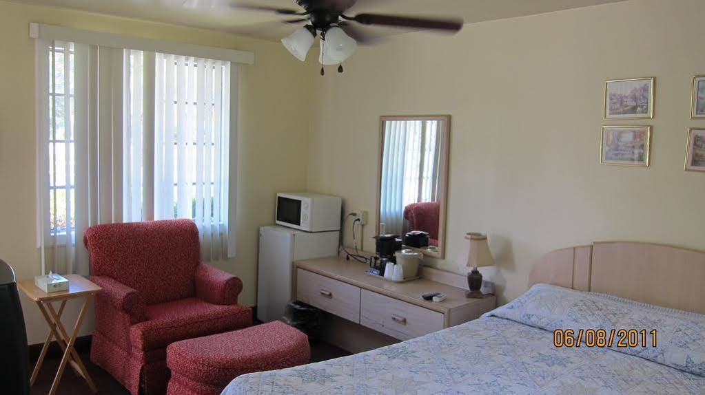 High Springs Country Inn