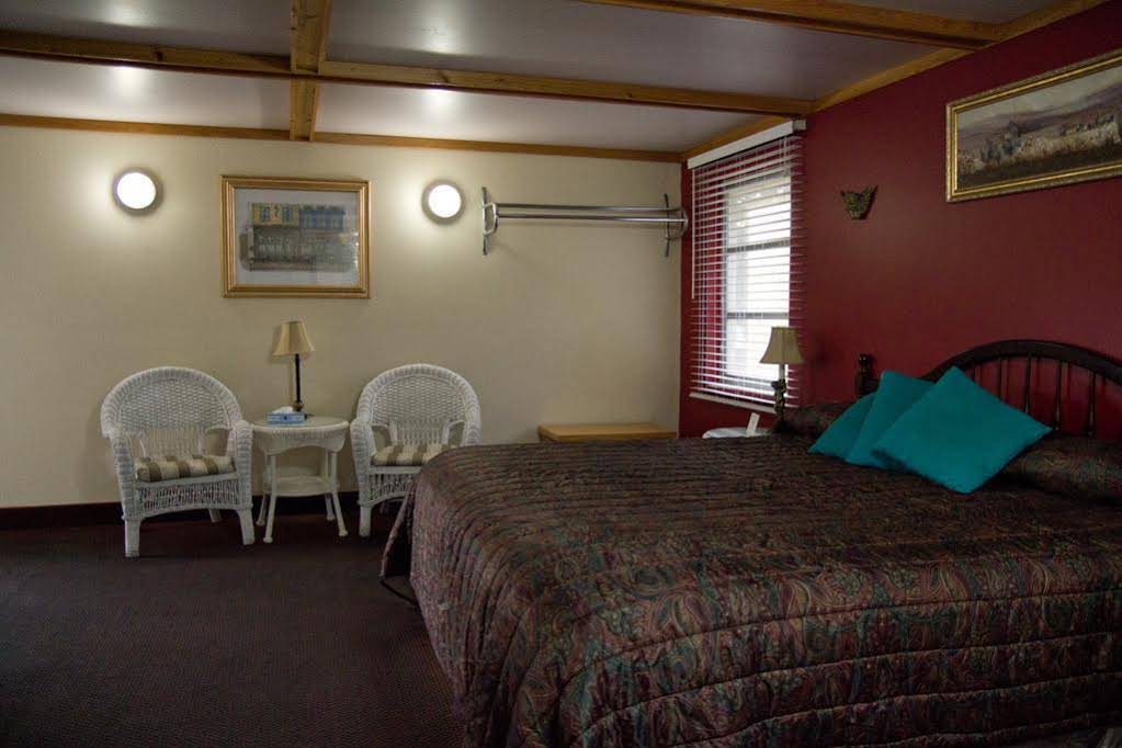 High Springs Country Inn