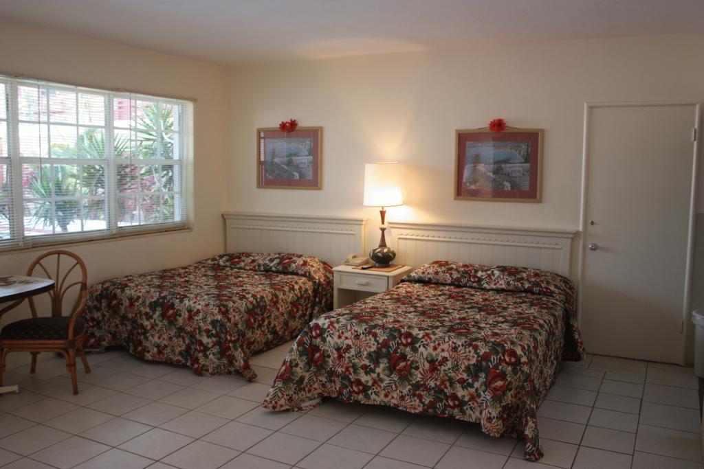 Beach & Town Motel