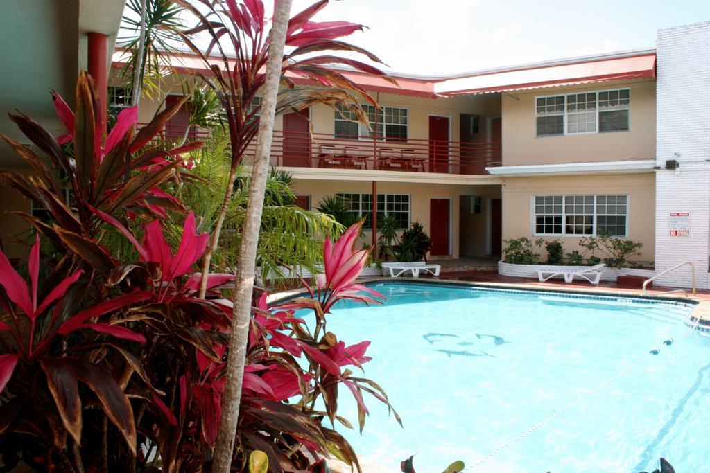 Beach & Town Motel