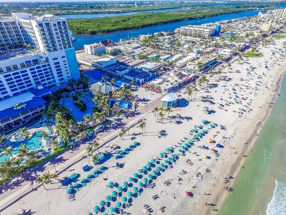 Hollywood Beach Inn