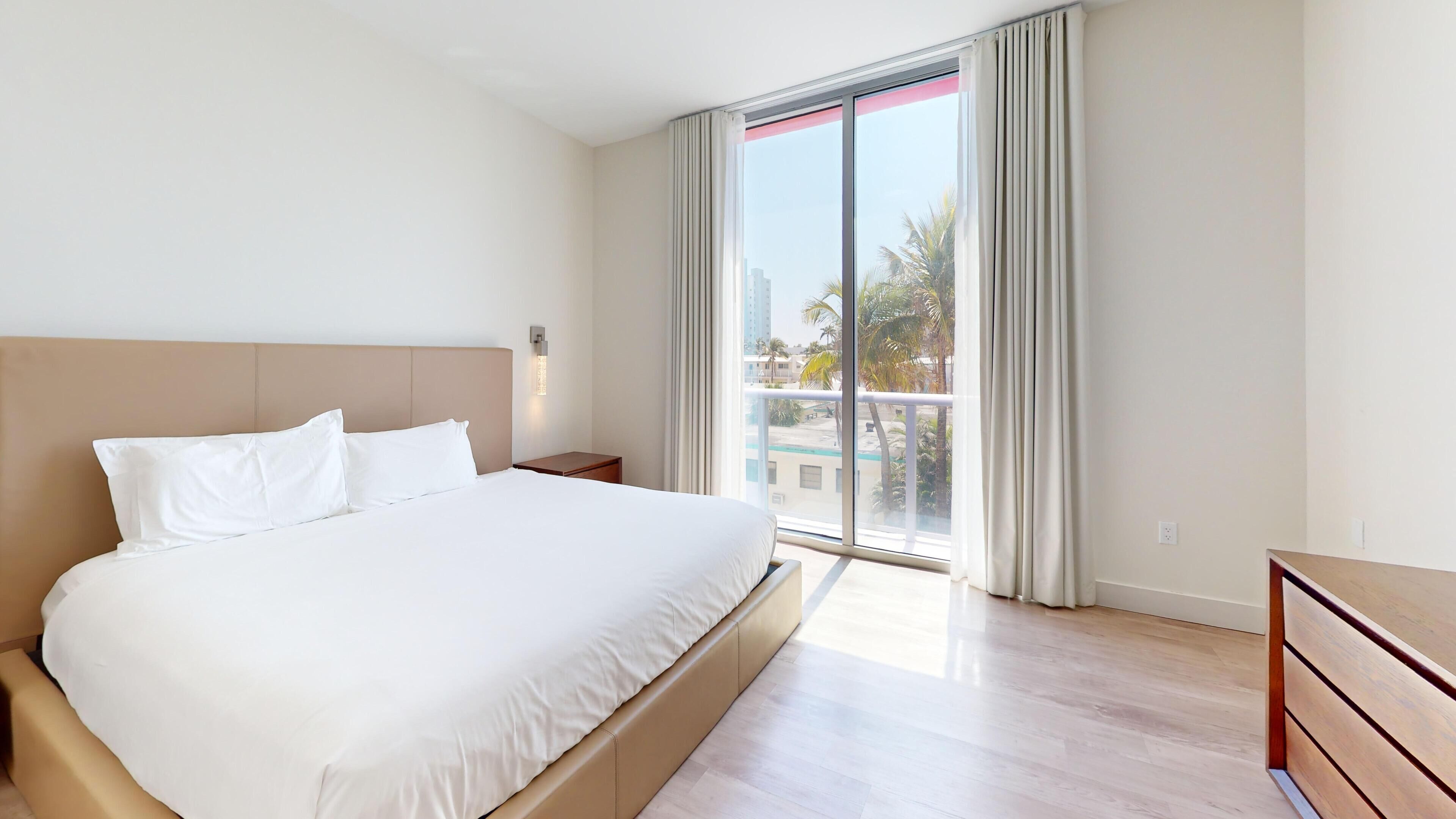 Costa Hollywood Beach Resort by Cielo Stays