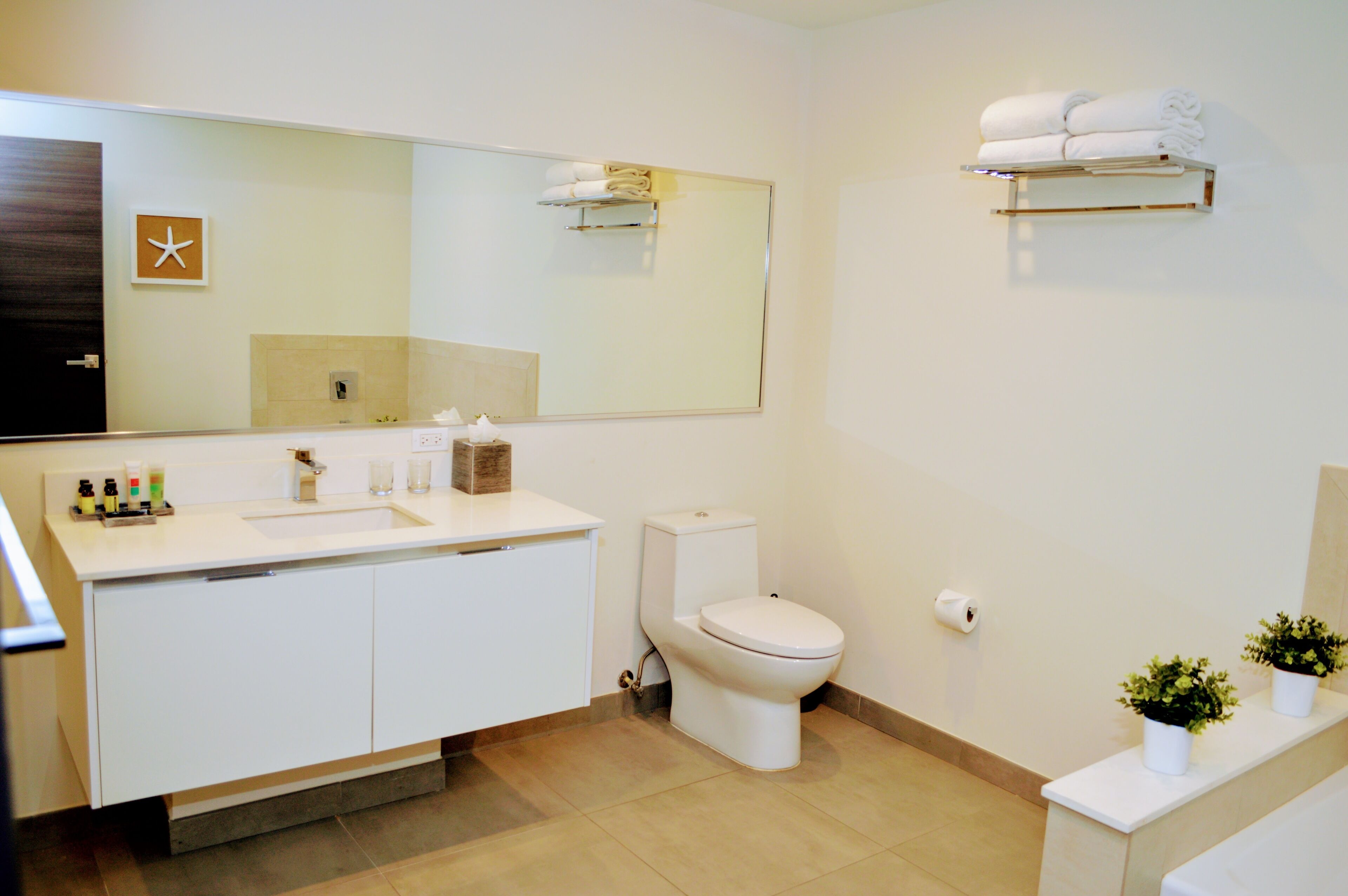 Costa Hollywood Beach Resort by Cielo Stays