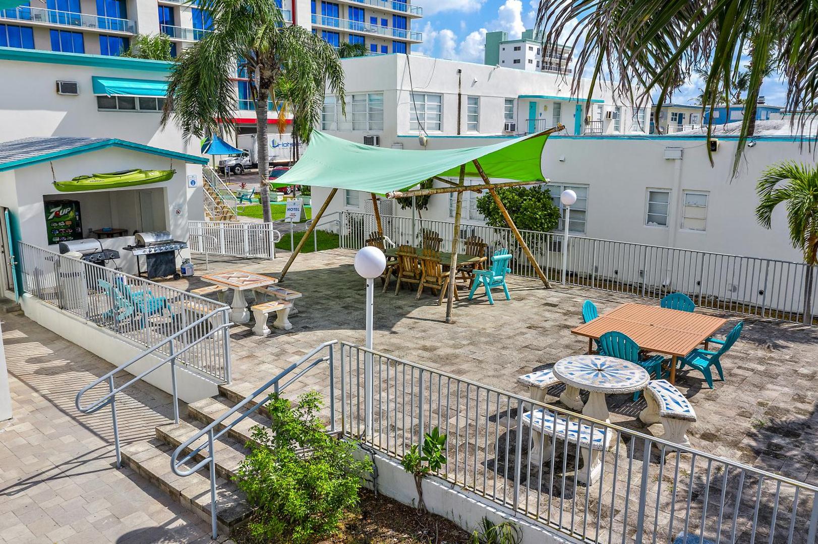 Hollywood Beachside Boutique Suites