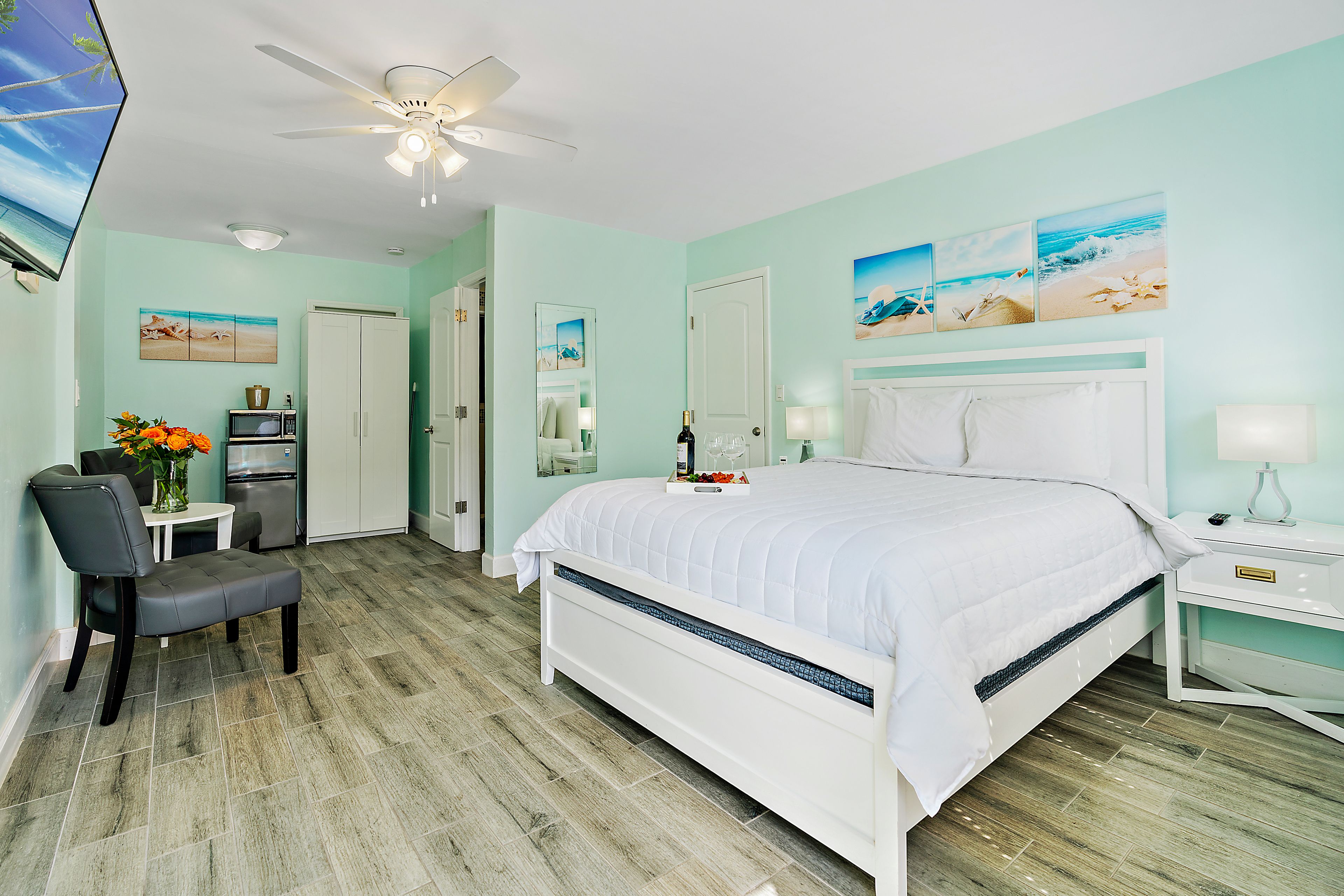 Hollywood Beachside Boutique Suites
