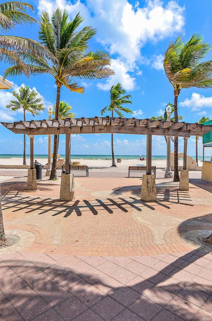 Hollywood Beachside Boutique Suites
