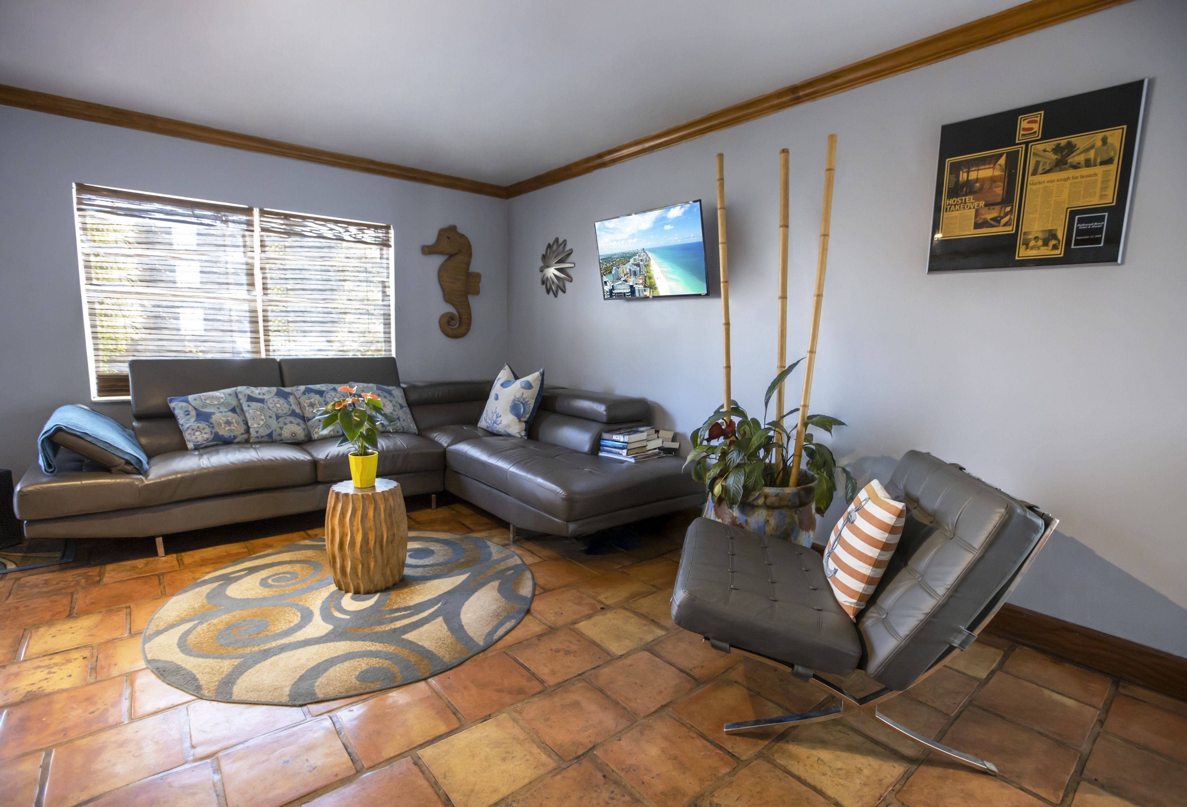Hollywood Beach Suites Hotel