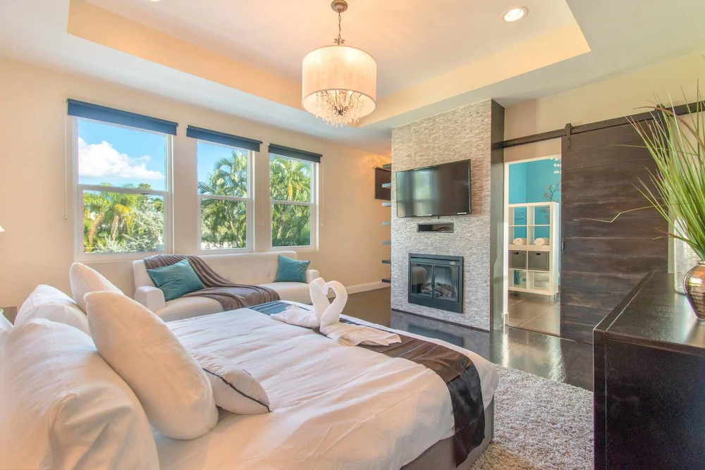 Hollywood Dream House