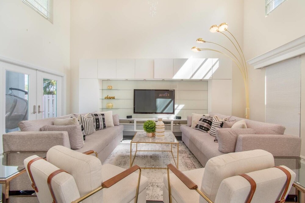 Hollywood Dream House