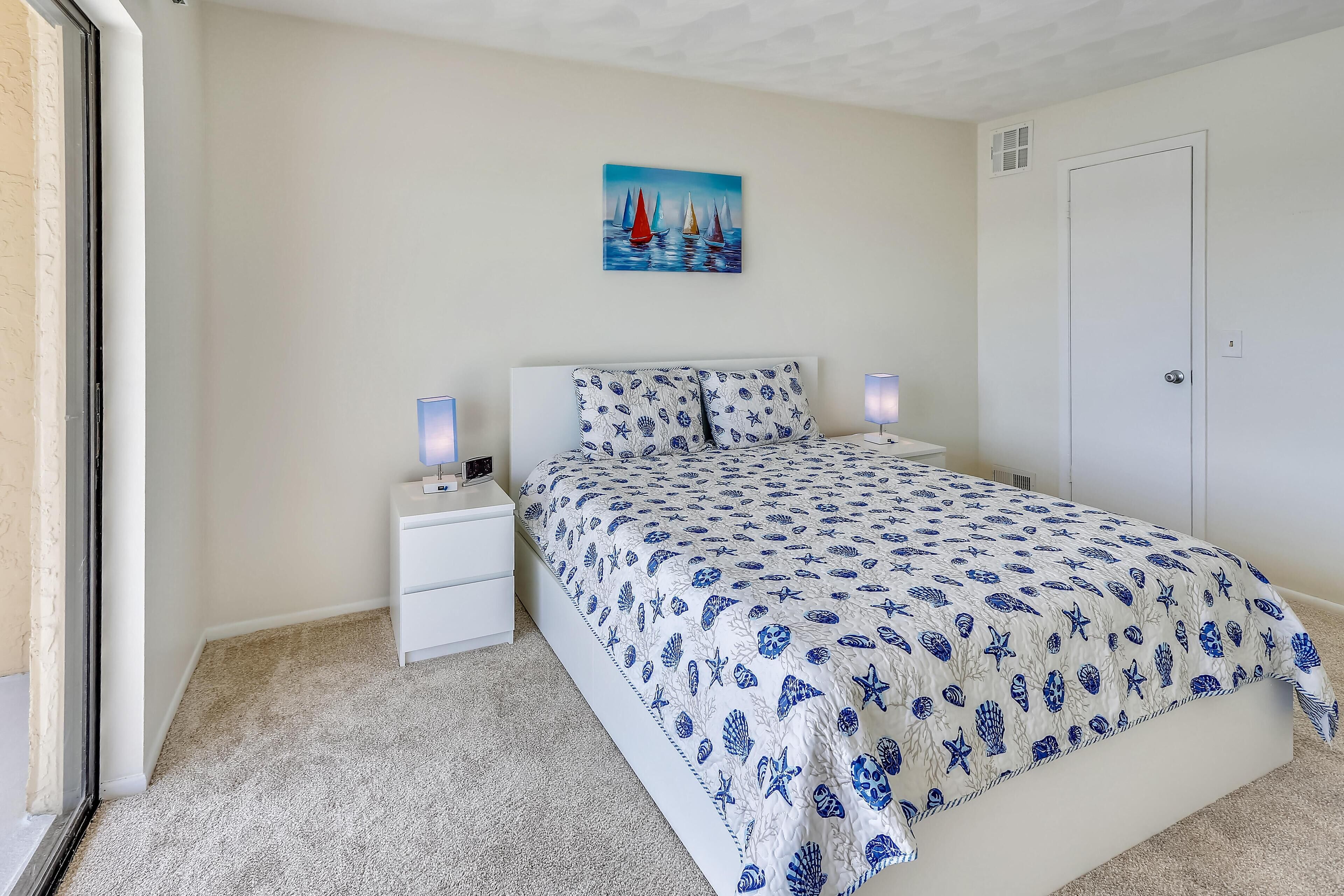 Bayshore Yacht & Tennis Club Luxury Condominiums