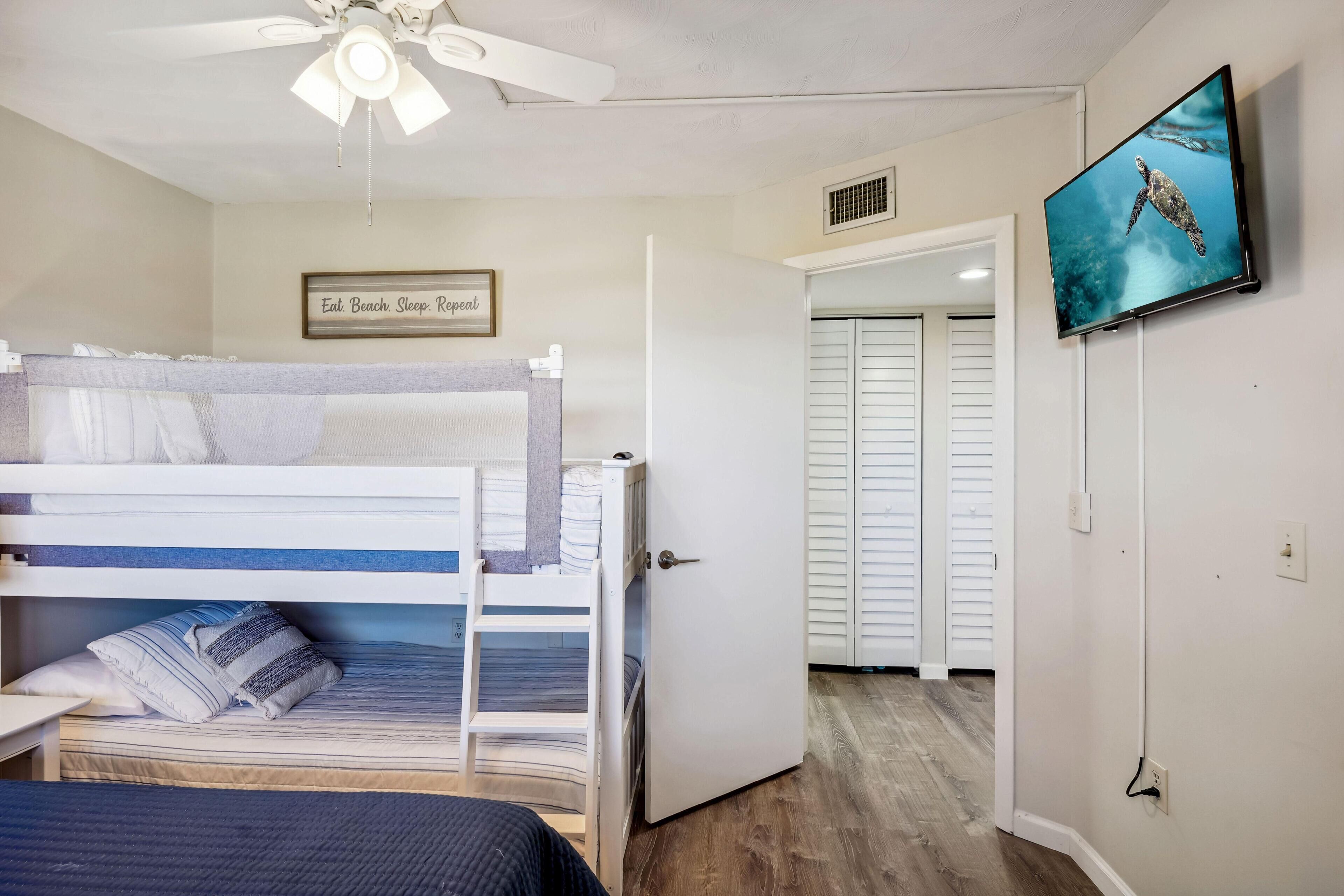 Bayshore Yacht & Tennis Club Luxury Condominiums