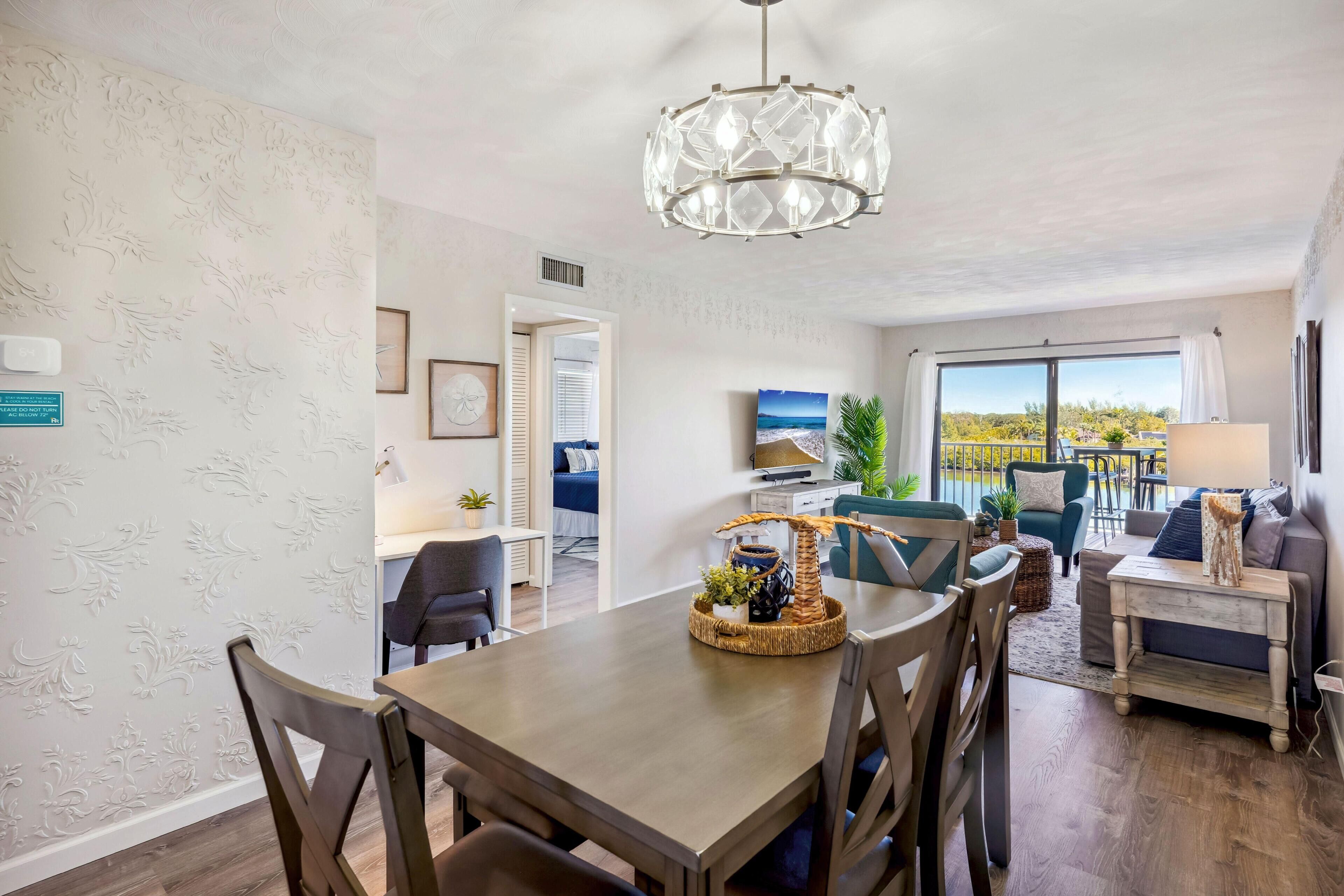 Bayshore Yacht & Tennis Club Luxury Condominiums