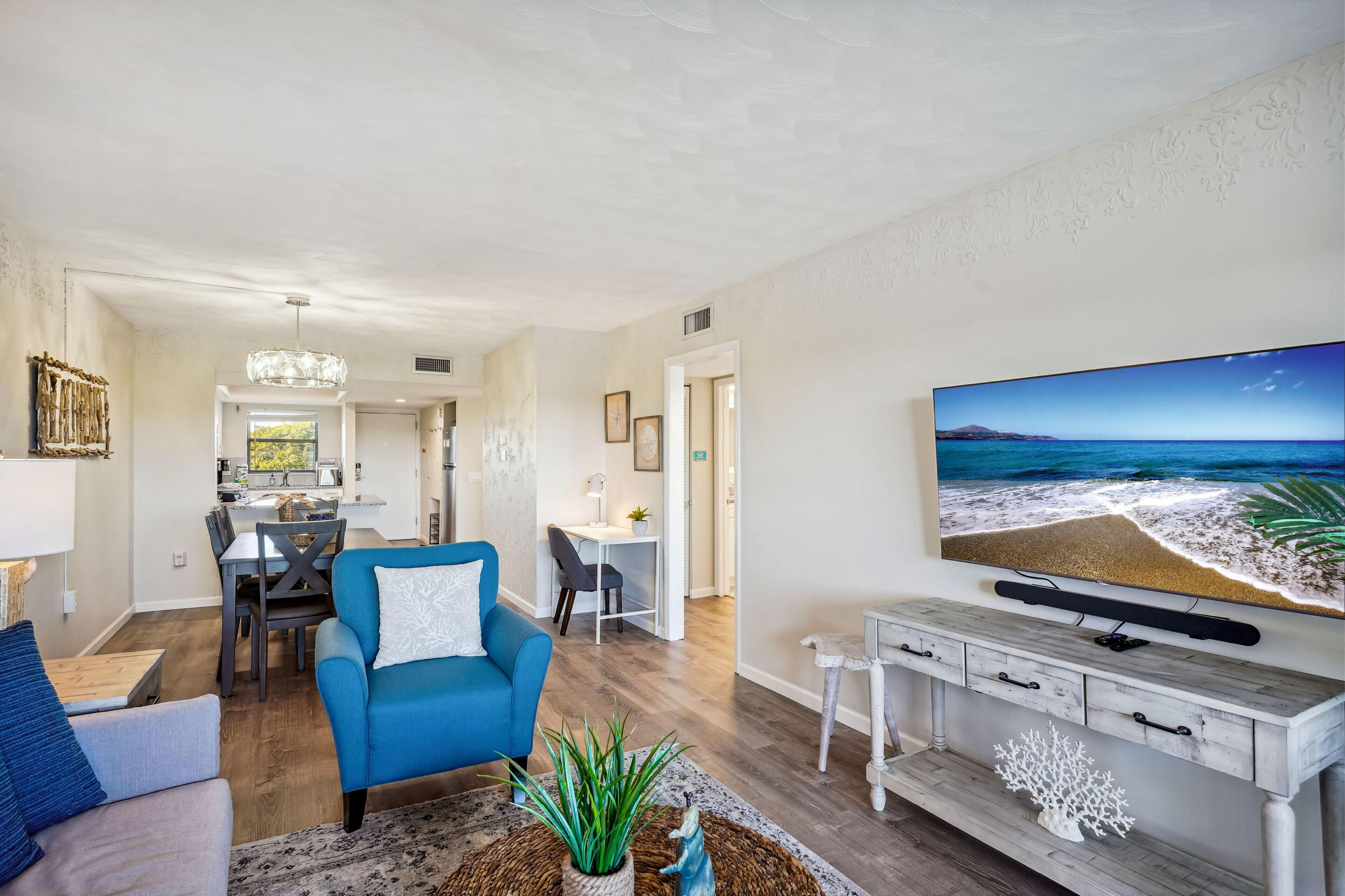 Bayshore Yacht & Tennis Club Luxury Condominiums