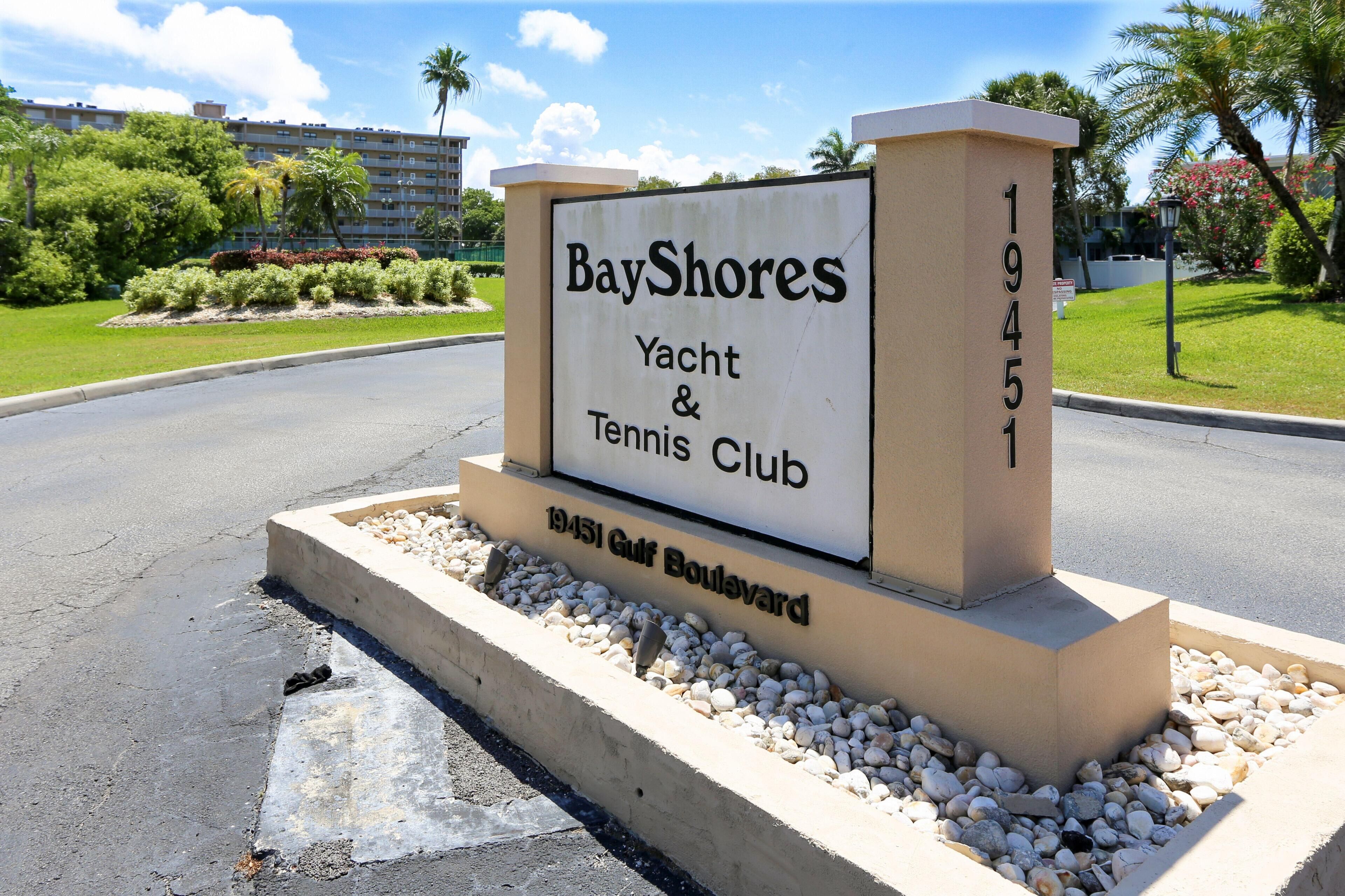Bayshore Yacht & Tennis Club Luxury Condominiums