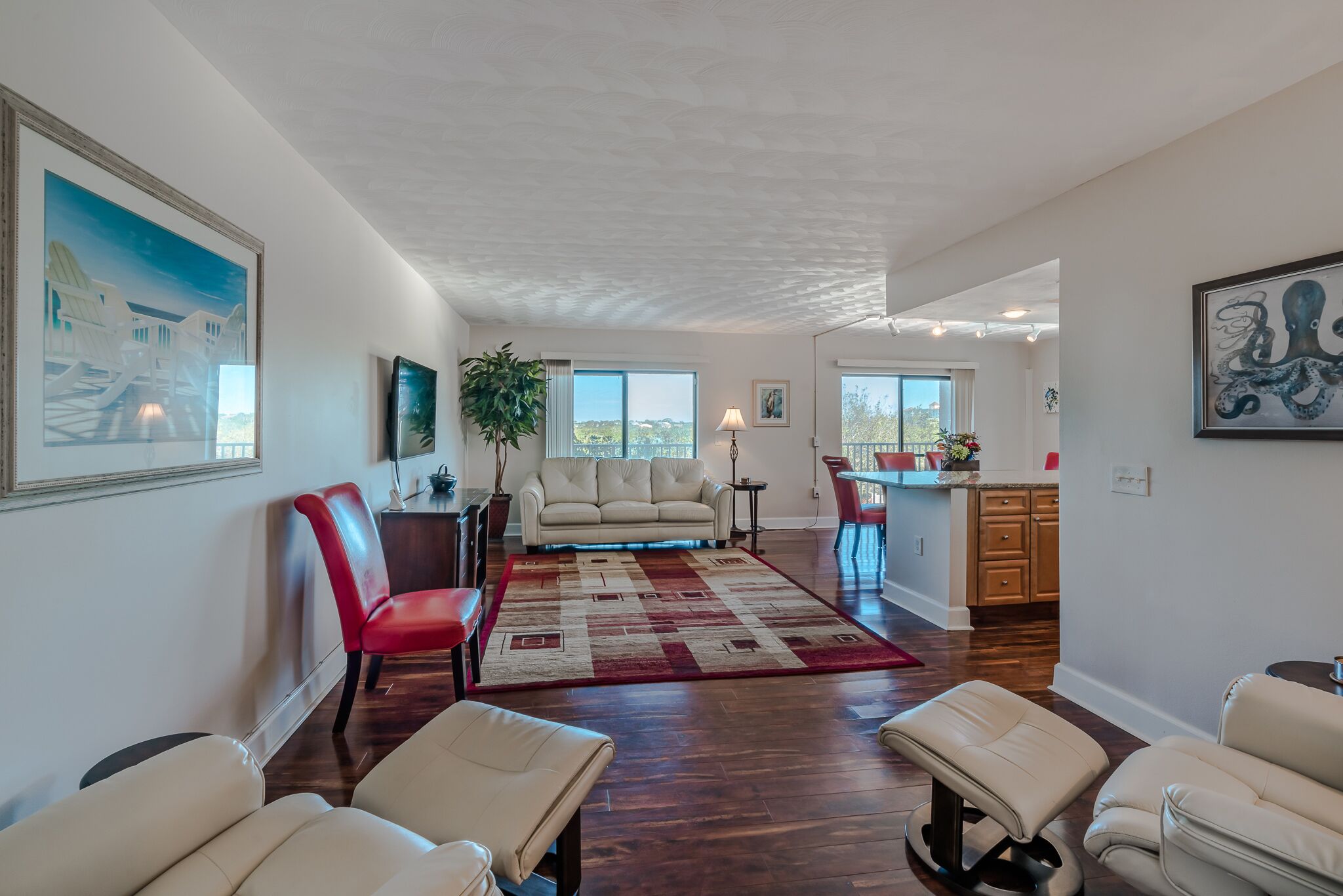 Bayshore Yacht & Tennis Club Luxury Condominiums