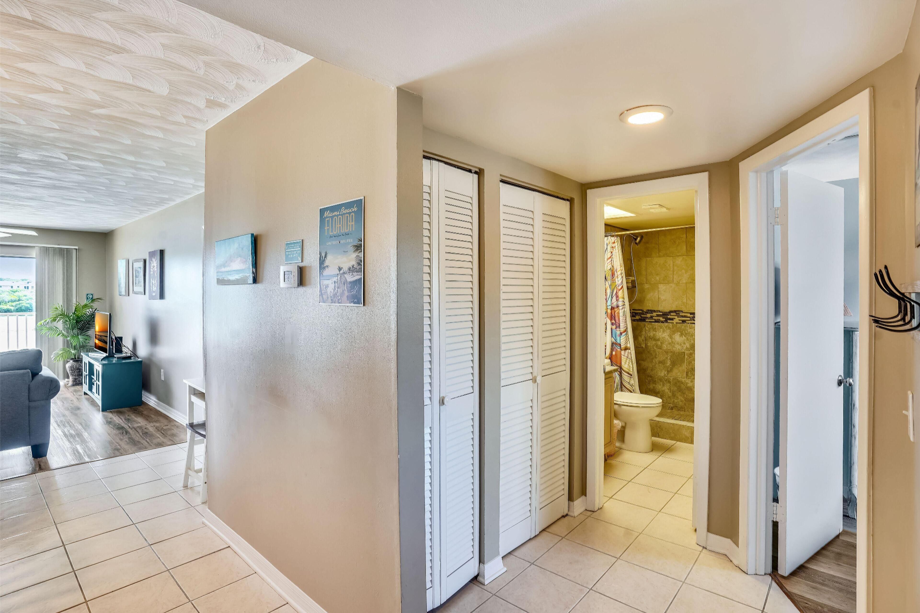Bayshore Yacht & Tennis Club Luxury Condominiums