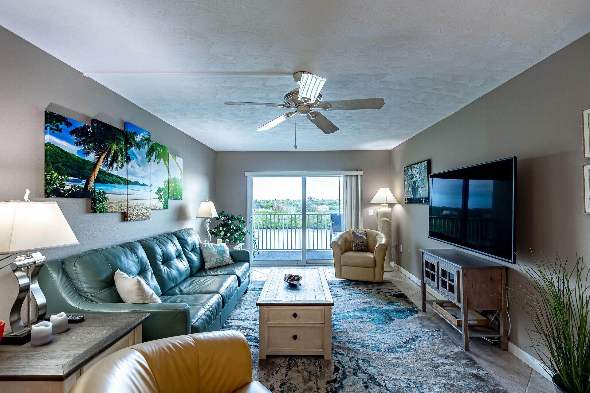 Bayshore Yacht & Tennis Club Luxury Condominiums