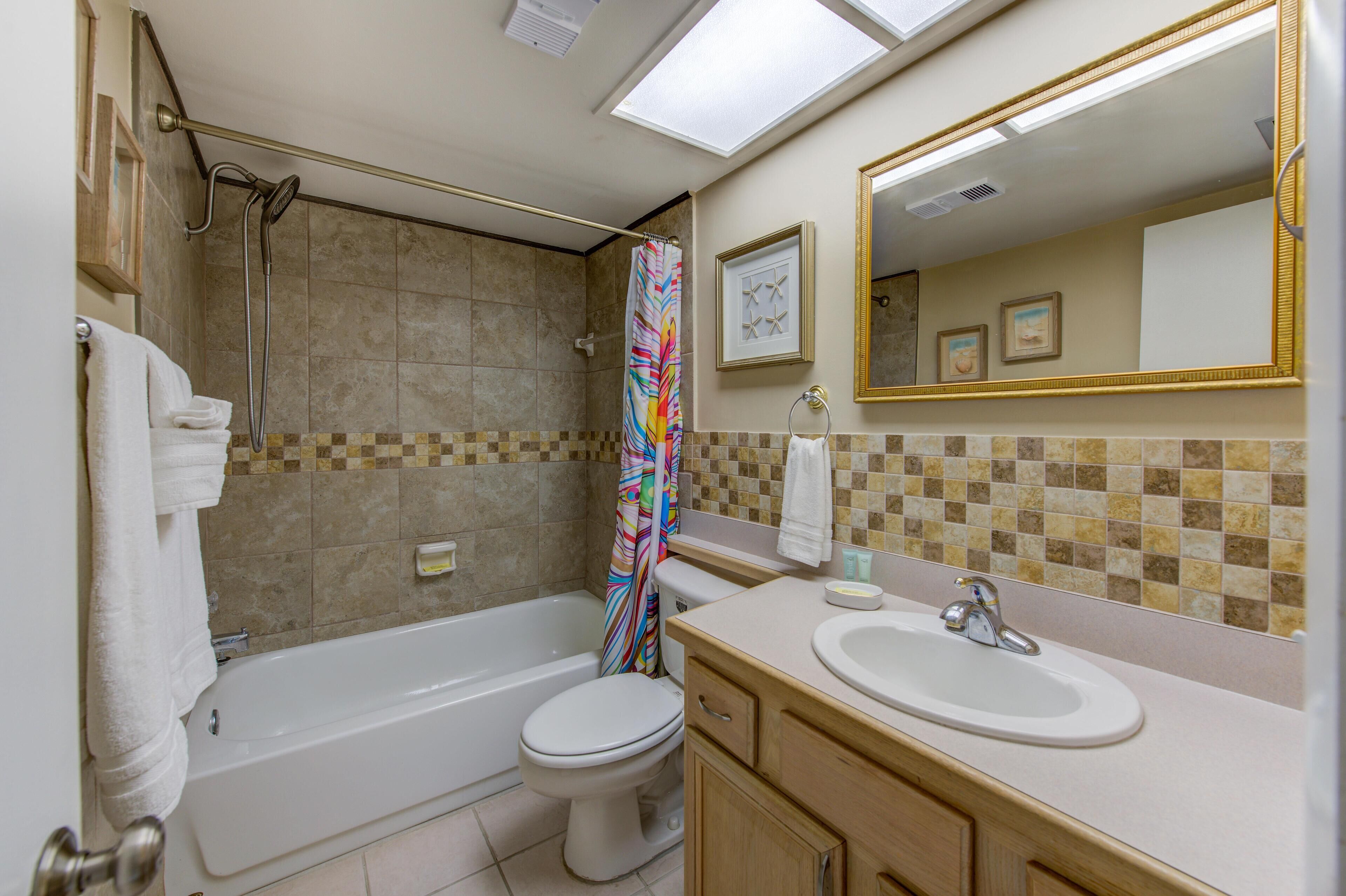 Bayshore Yacht & Tennis Club Luxury Condominiums