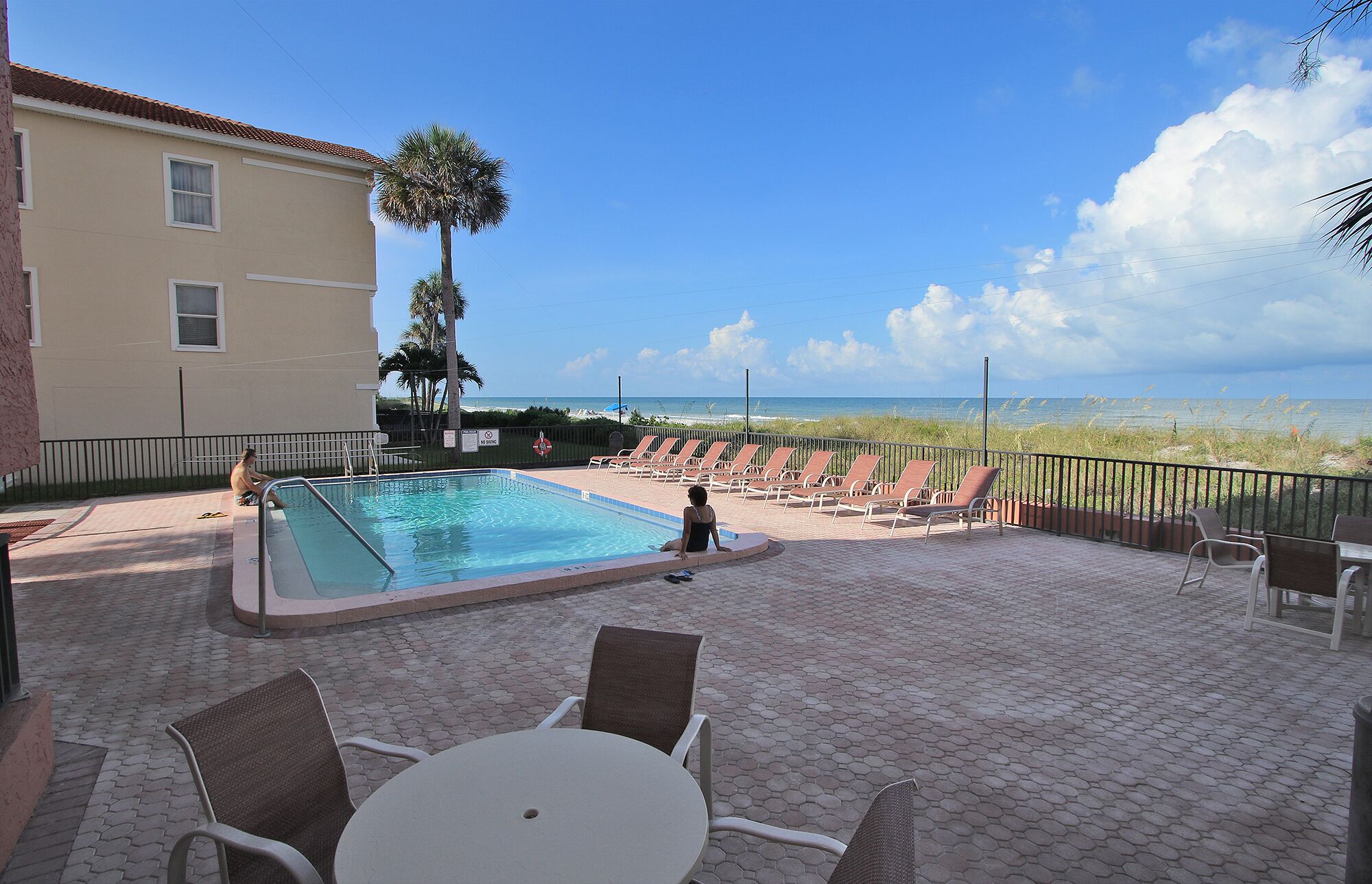 The Rose Resort Condominiums