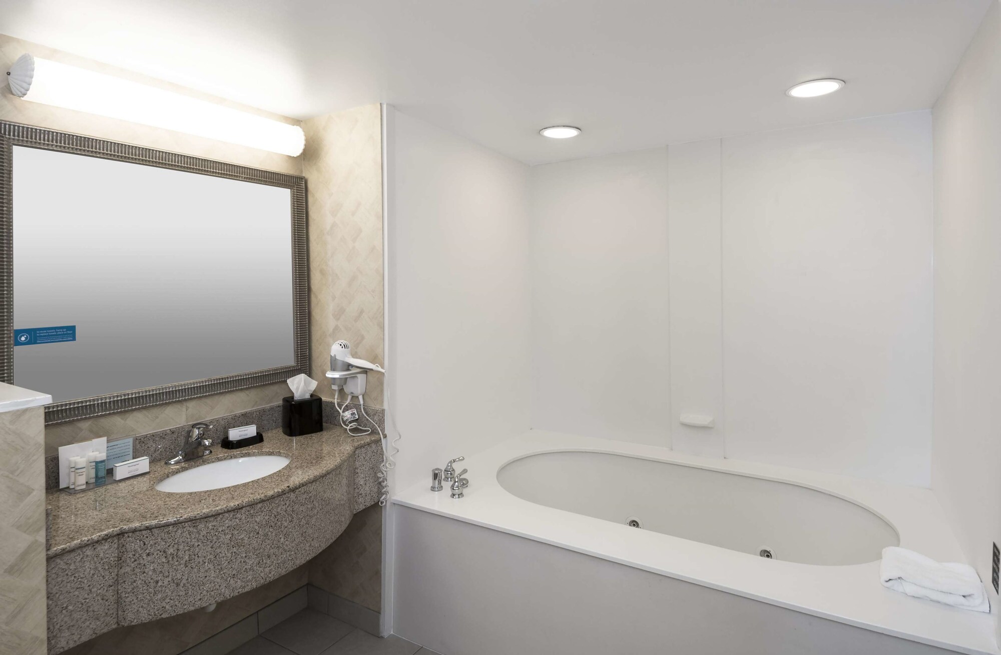 Hampton Inn & Suites Jacksonville South-St. Johns Town Center Area