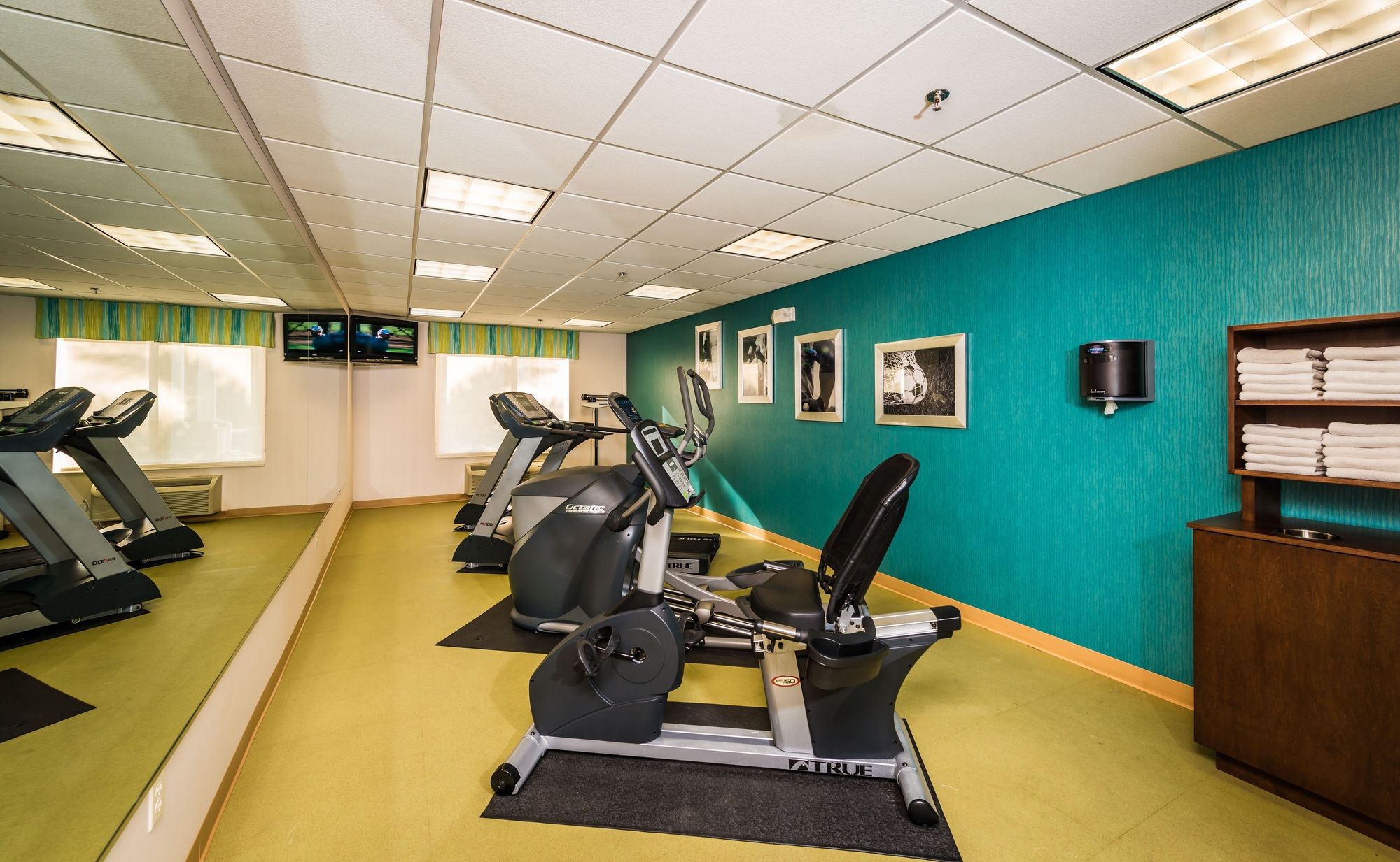 Holiday Inn Express & Suites Jacksonville - Blount Island