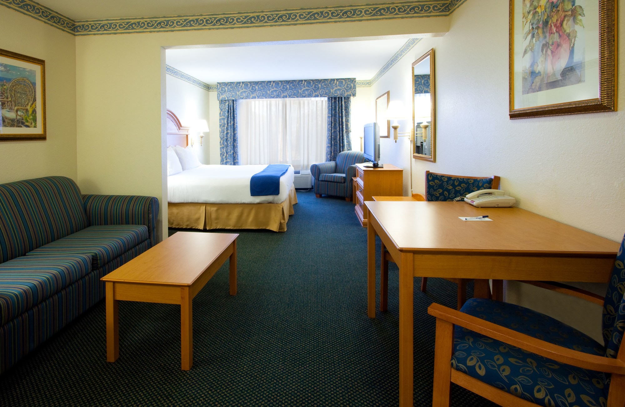 Holiday Inn Express & Suites Jacksonville - Blount Island