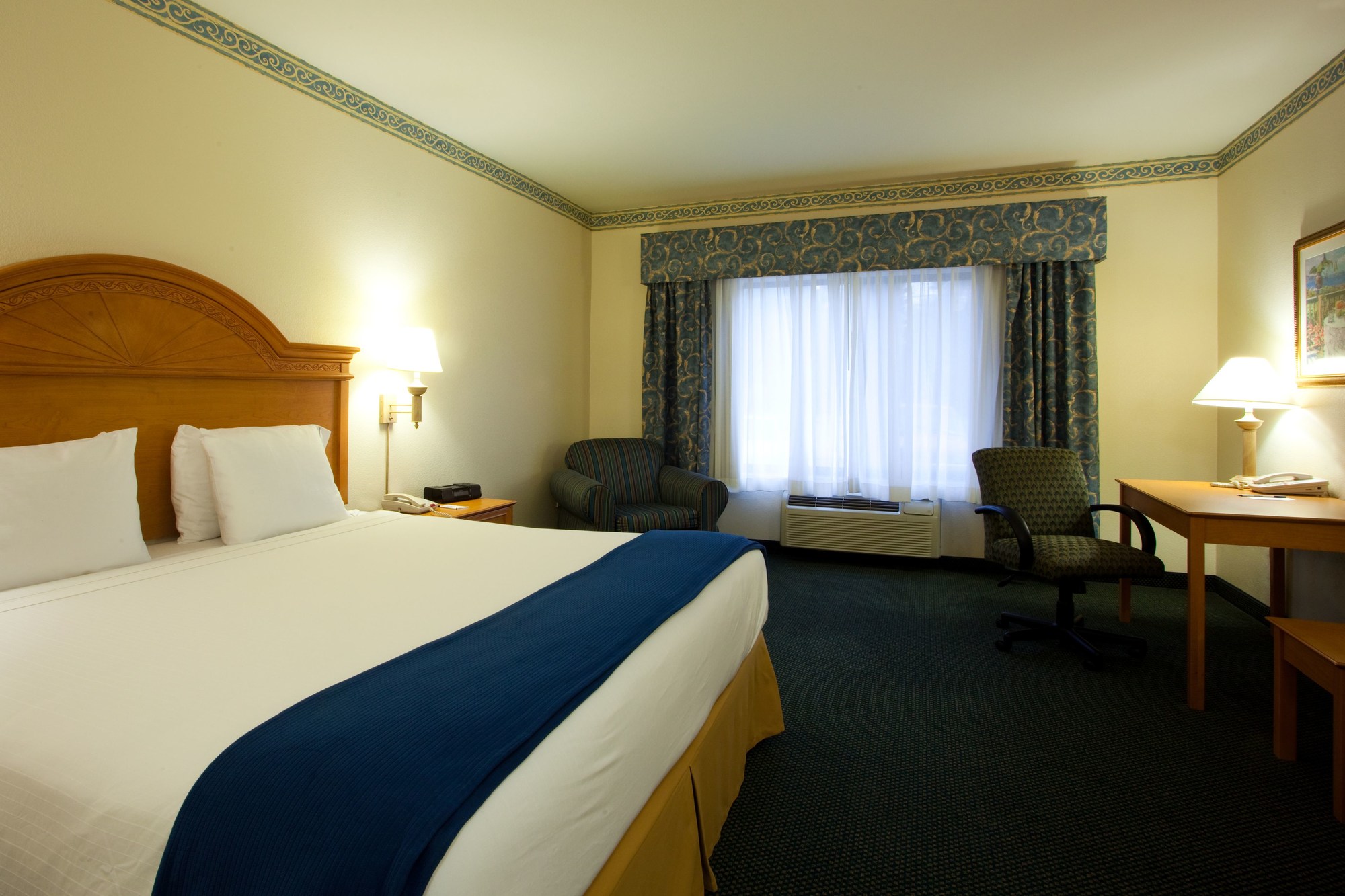 Holiday Inn Express & Suites Jacksonville - Blount Island
