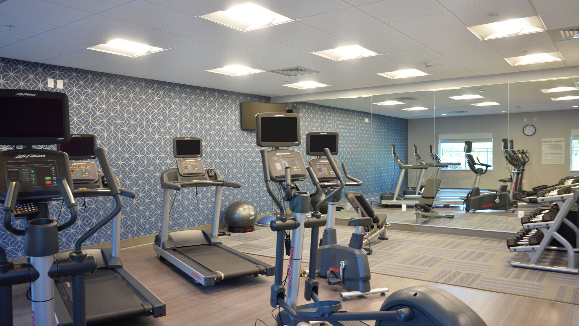 Holiday Inn Express & Suites Jacksonville W - I295 and I10