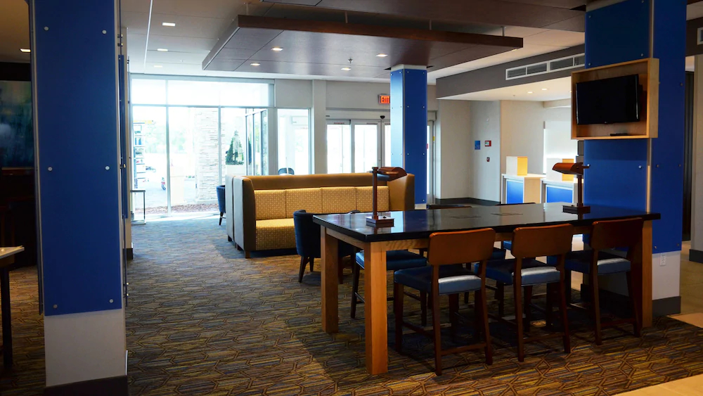 Holiday Inn Express & Suites Jacksonville W - I295 and I10