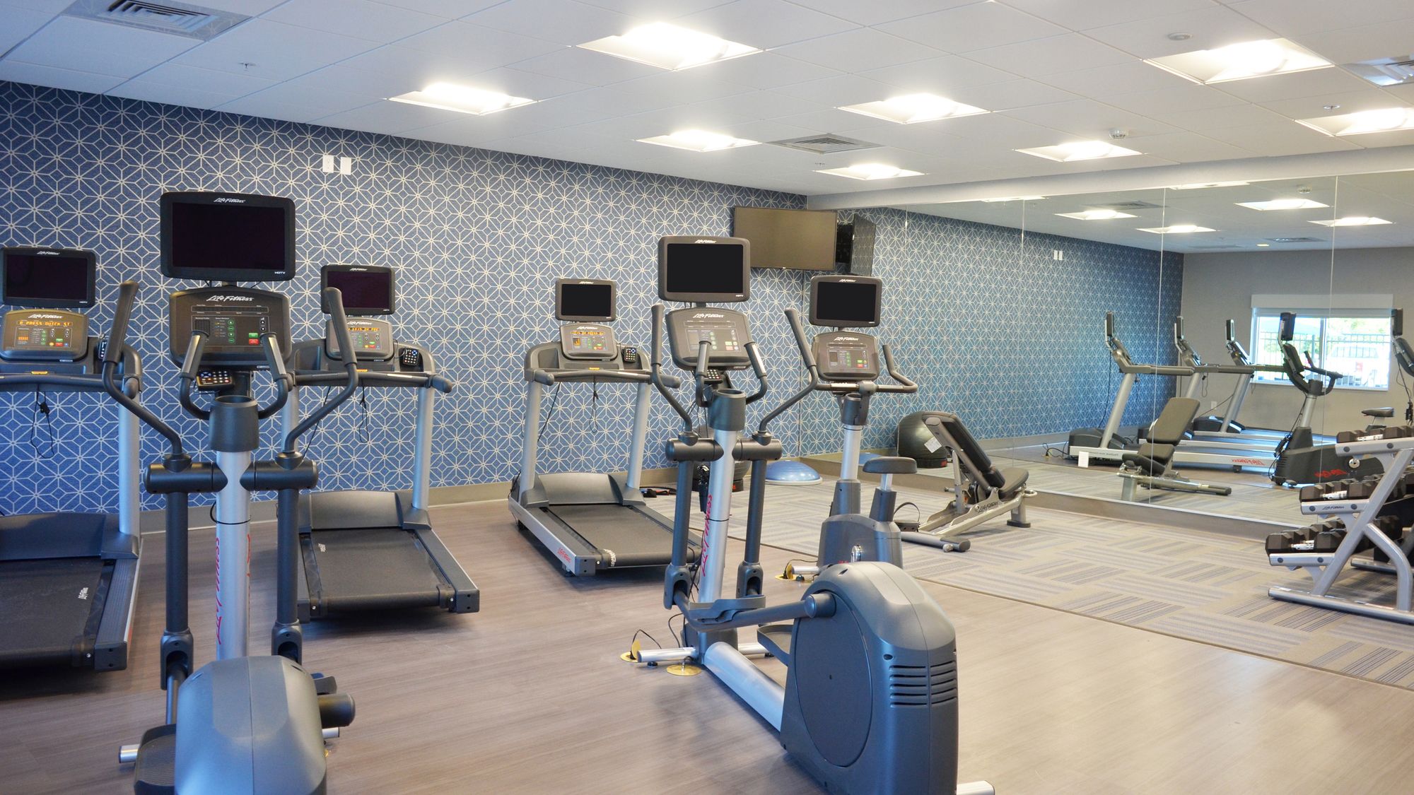 Holiday Inn Express & Suites Jacksonville W - I295 and I10