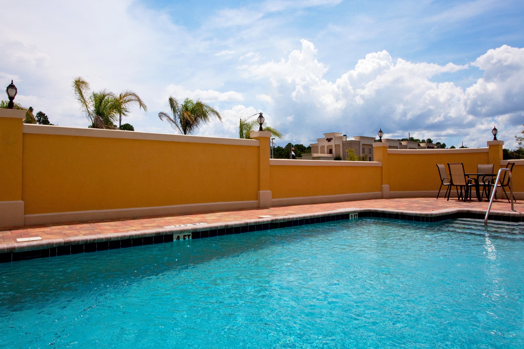 Holiday Inn Express Hotel & Suites Chaffee-Jacksonville West
