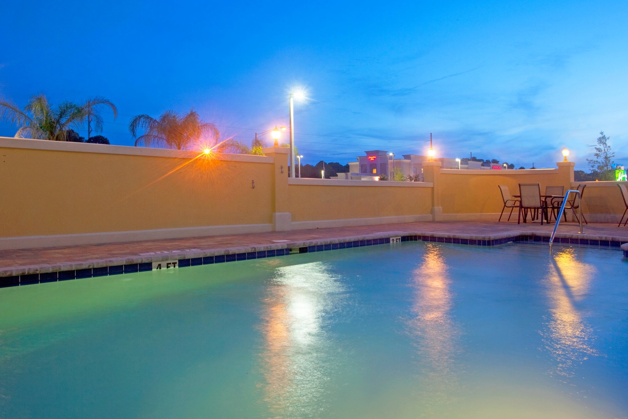 Holiday Inn Express Hotel & Suites Chaffee-Jacksonville West