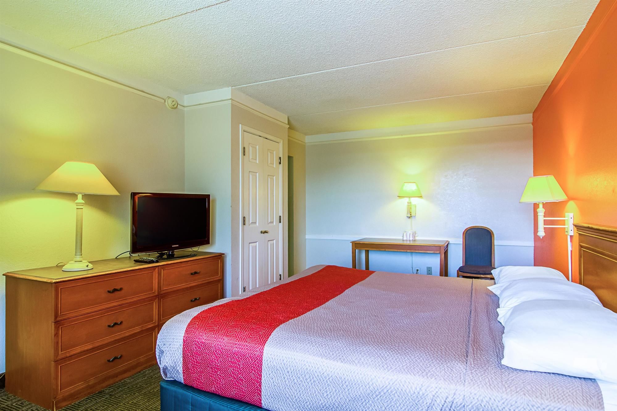 Stayable Suites Jacksonville North