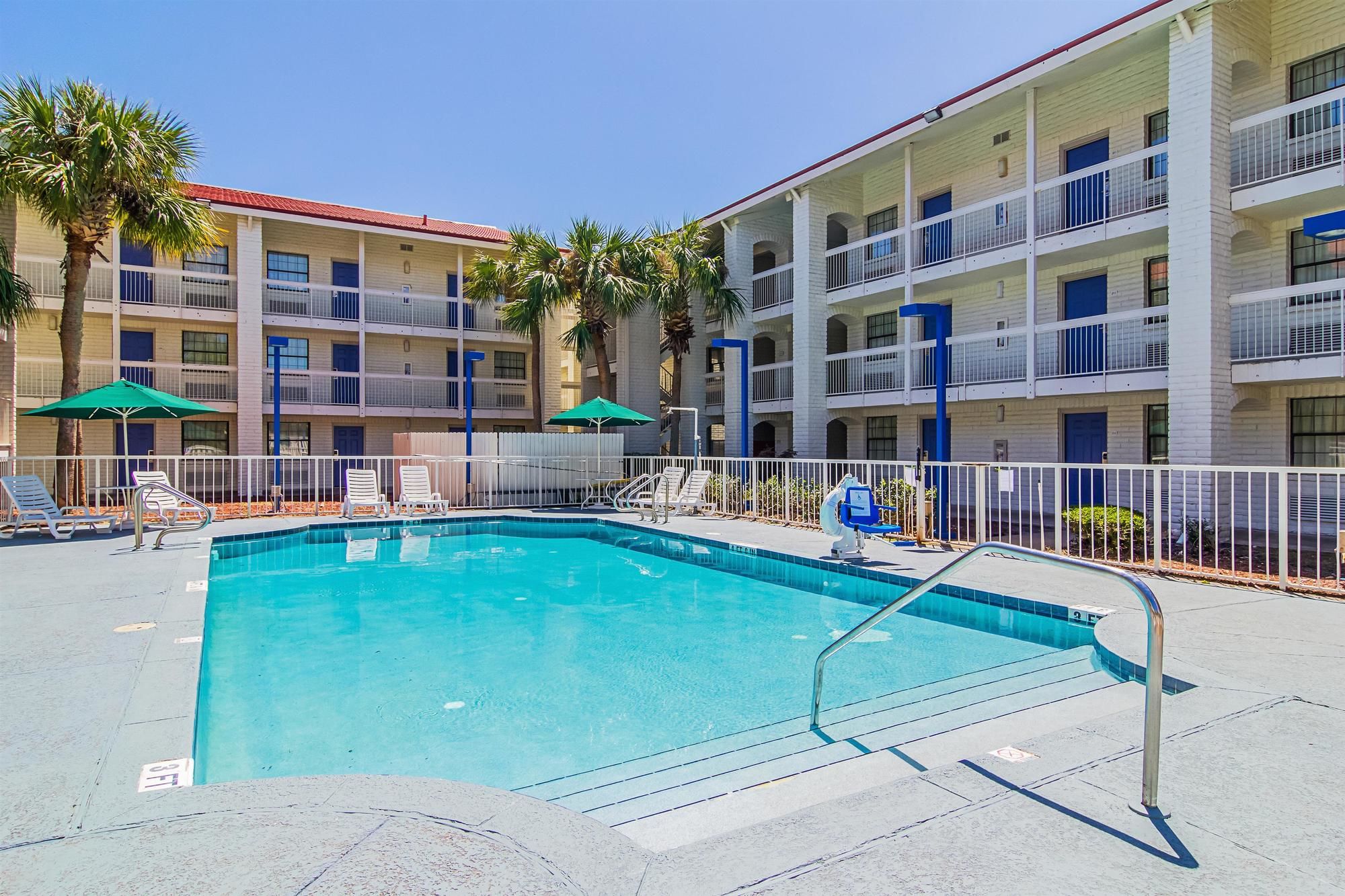 Stayable Suites Jacksonville North