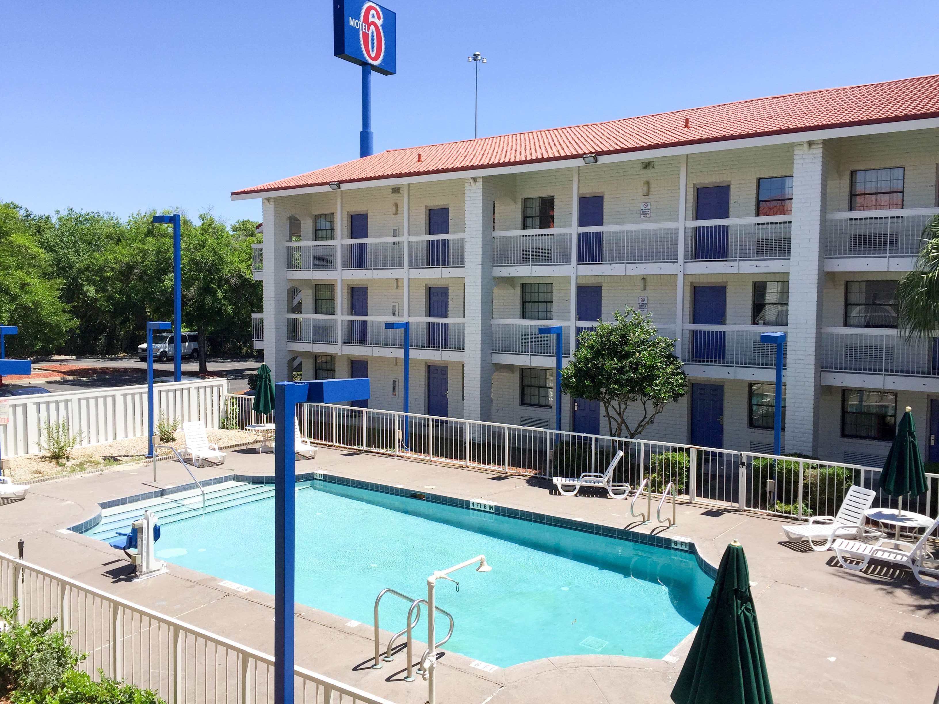Stayable Suites Jacksonville North