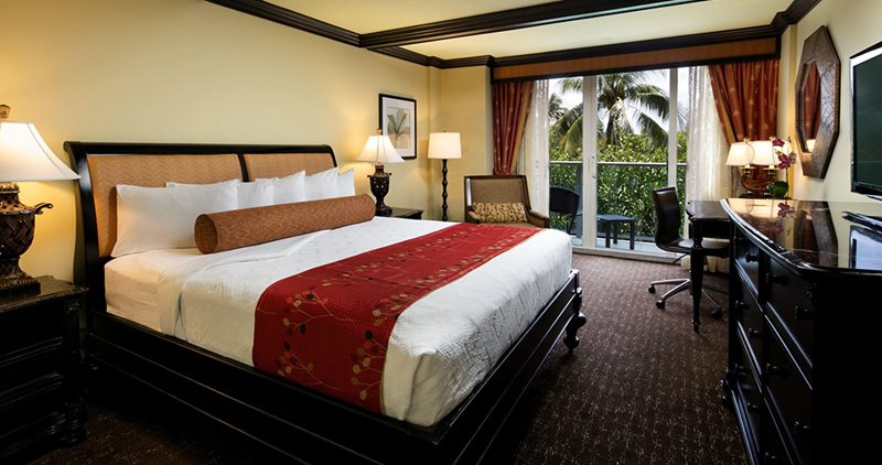 Jupiter Beach Resort & Spa