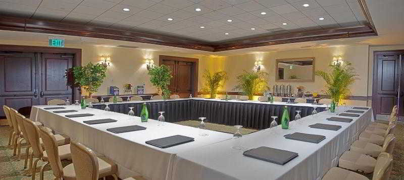 Jupiter Beach Resort & Spa