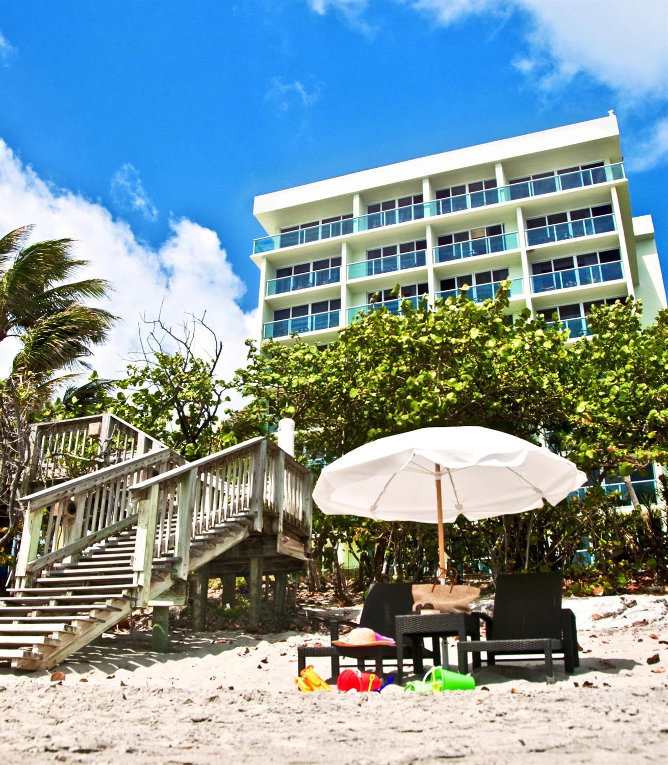 Jupiter Beach Resort & Spa