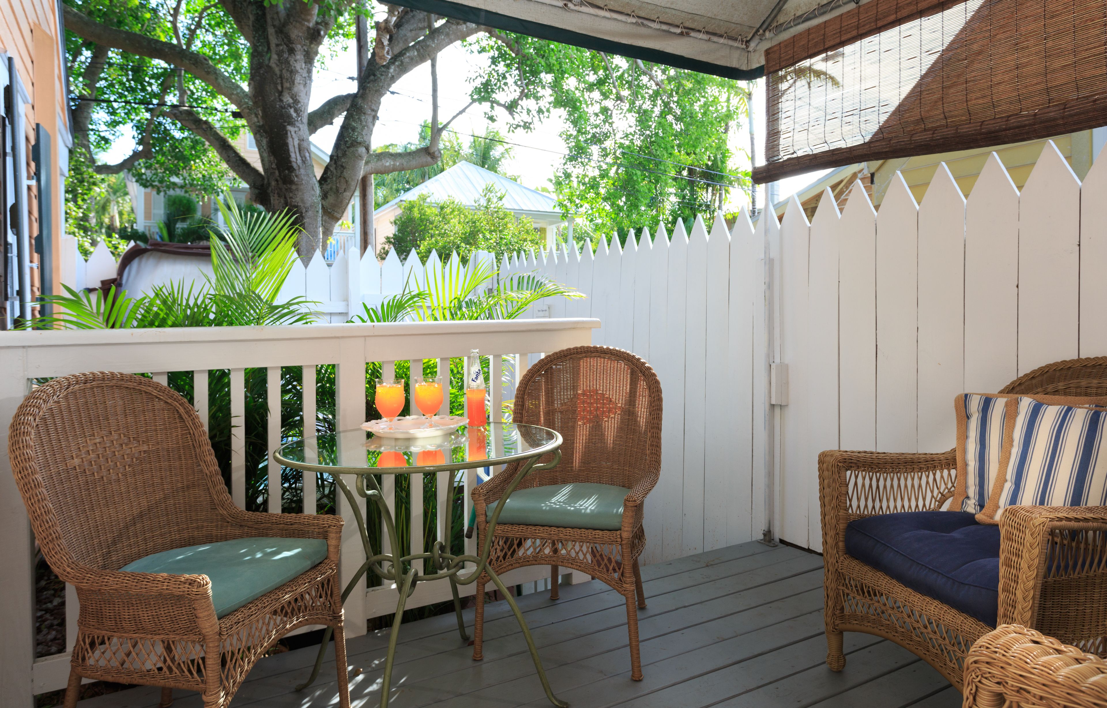 Tropical Inn