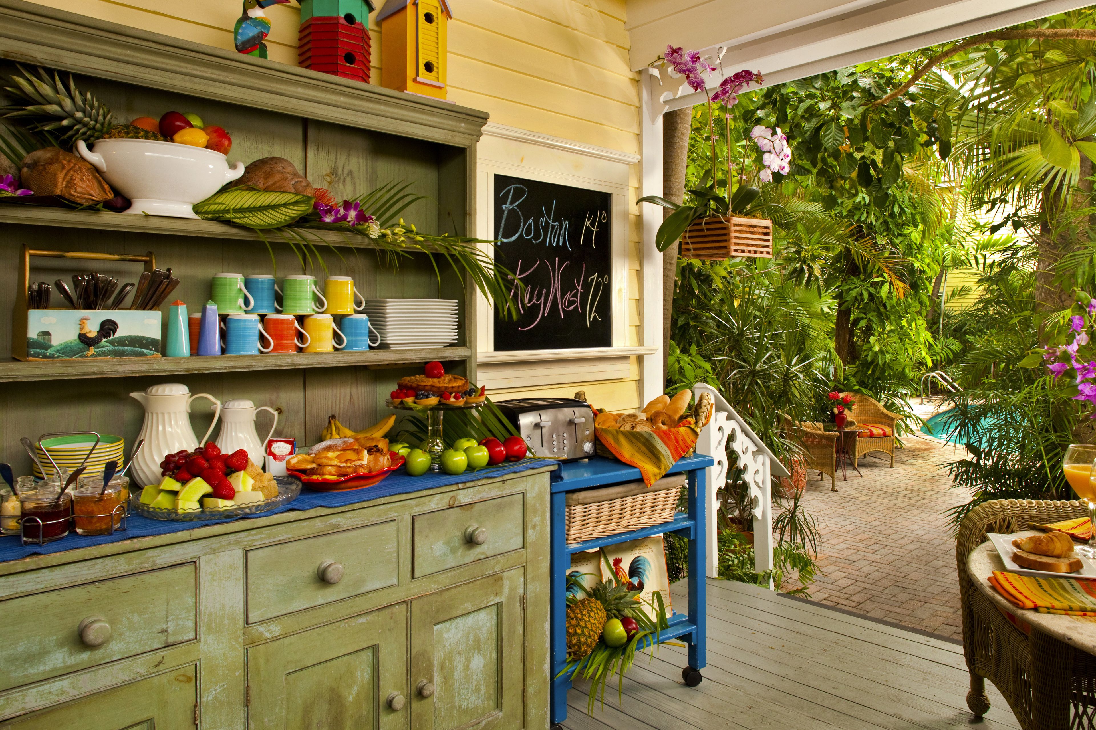 Tropical Inn