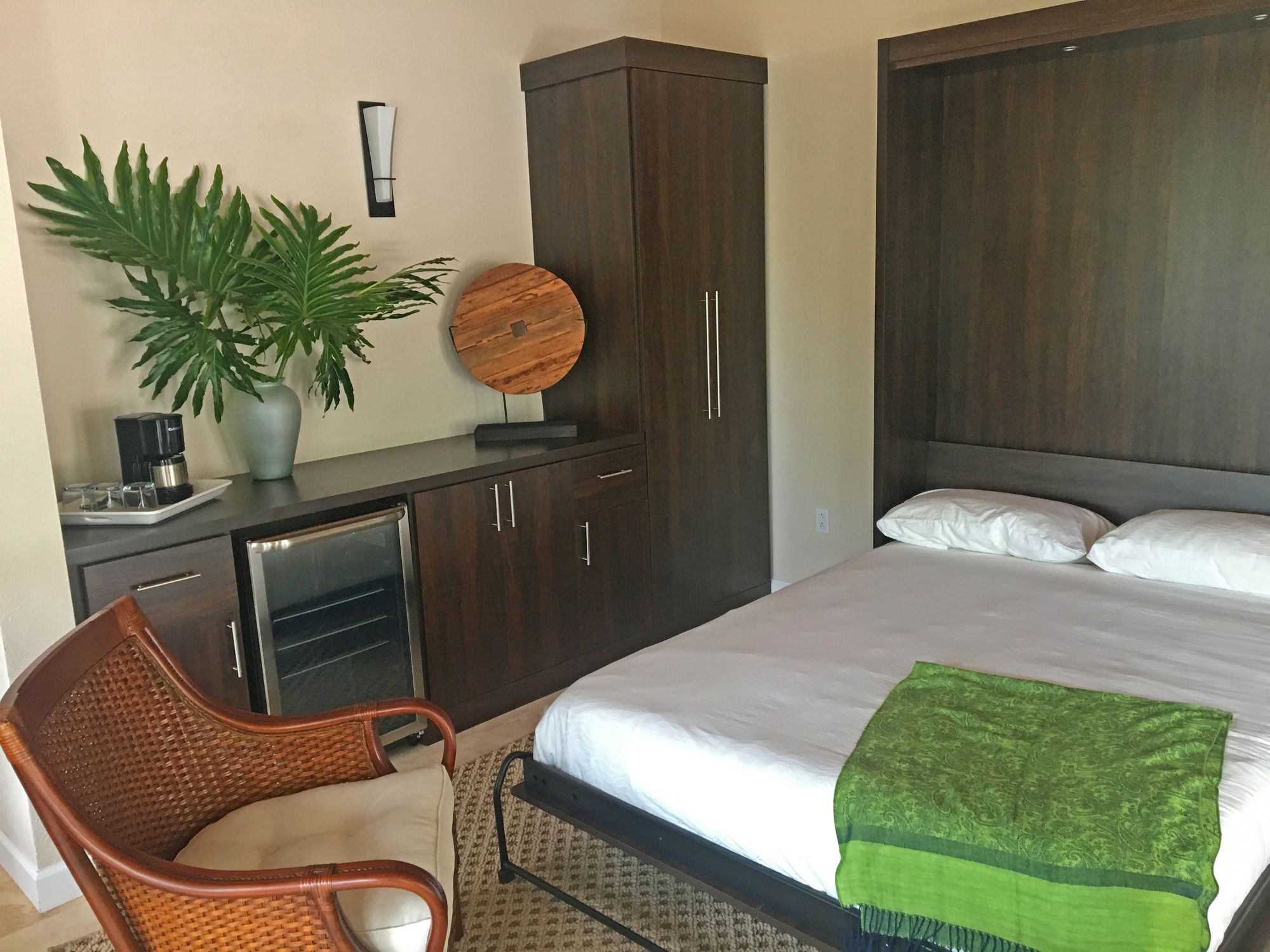 Dolphin Point Villas